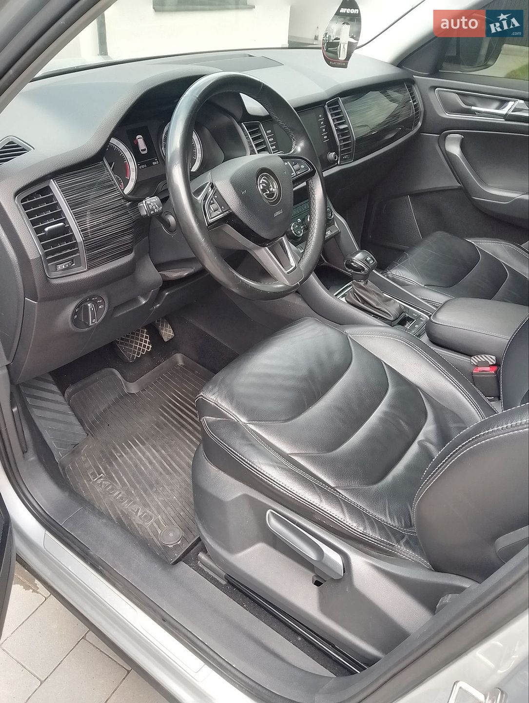 Skoda Kodiaq 2018 VIN TMBLJ6NS2KB400138 фото оголошення 17 з 31