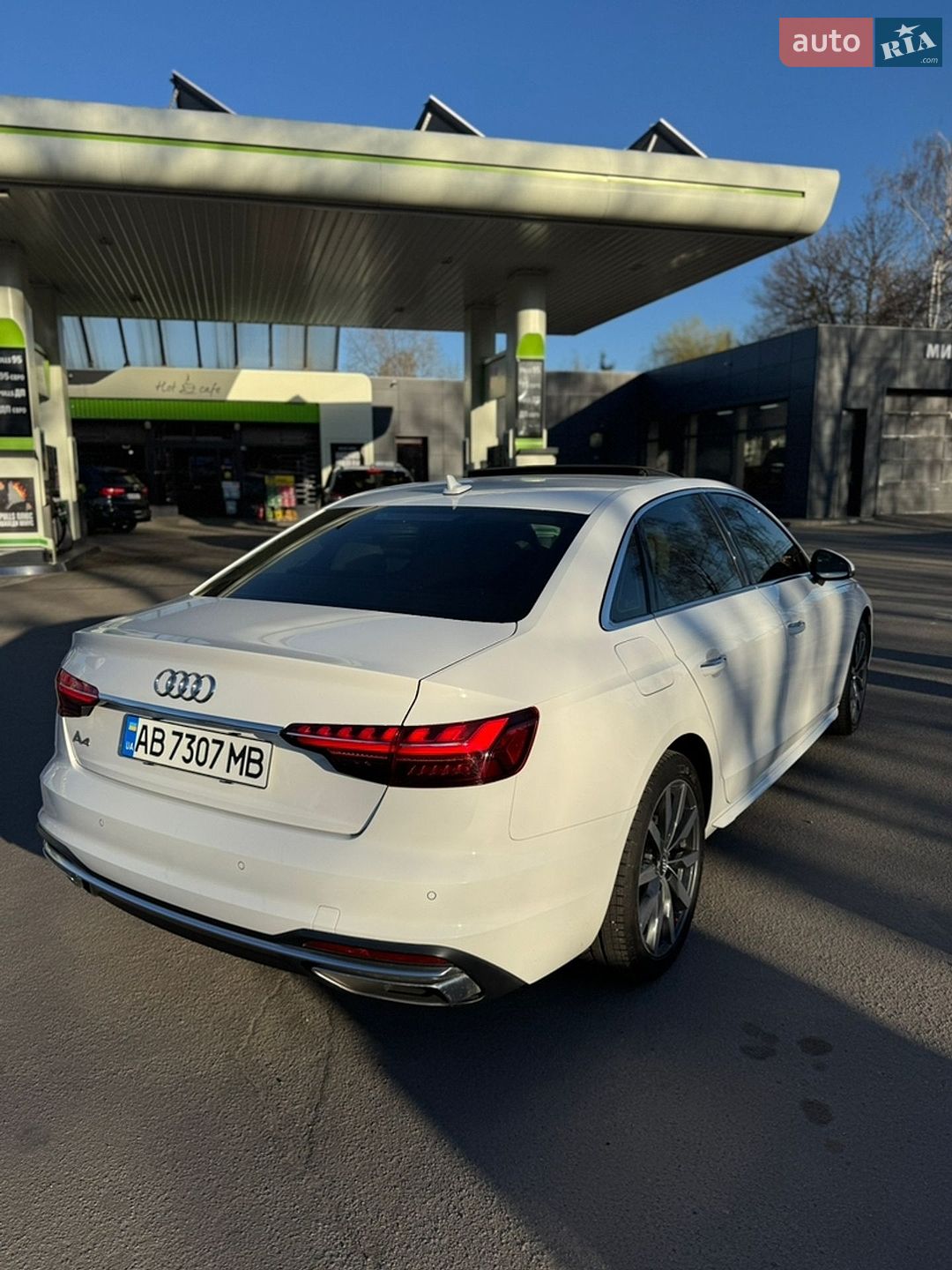 Audi A4 2020 VIN WAUHMAF40LN013147 фото оголошення 4 з 15
