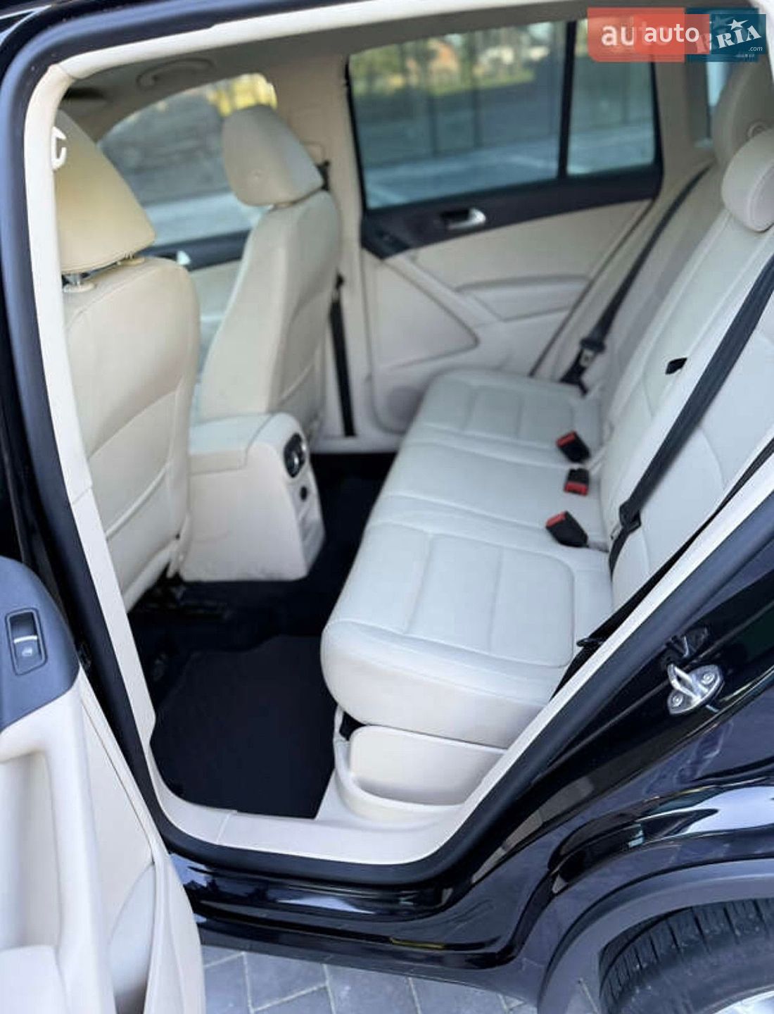 Volkswagen Tiguan 2012 VIN WVGAV7AX5DW536693 фото оголошення 7 з 14