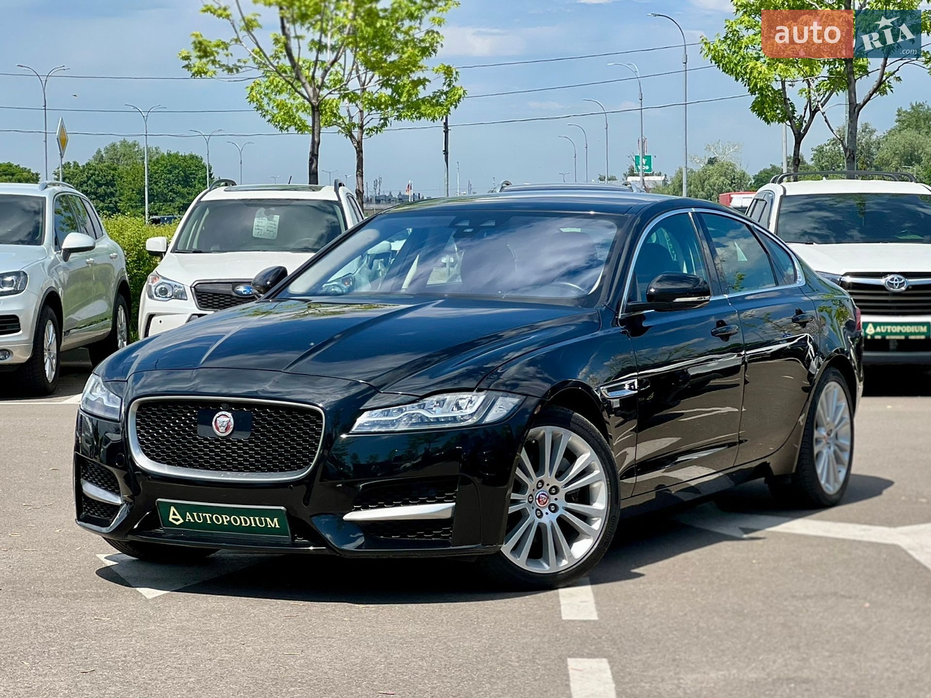 Jaguar XF 2018 VIN SAJBJ4FX5KCY78169 фото оголошення 7 з 48