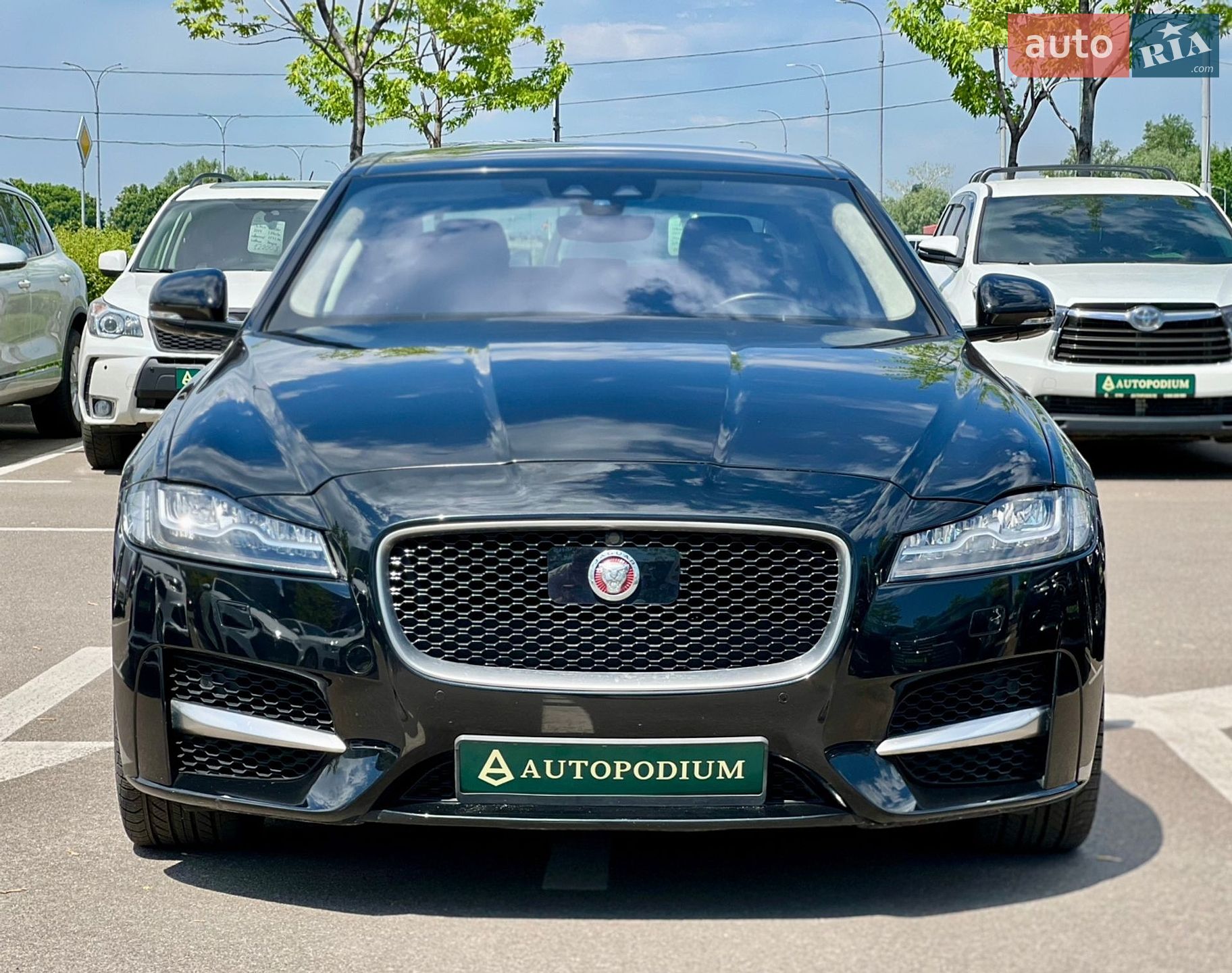Jaguar XF 2018 VIN SAJBJ4FX5KCY78169 фото оголошення 4 з 48