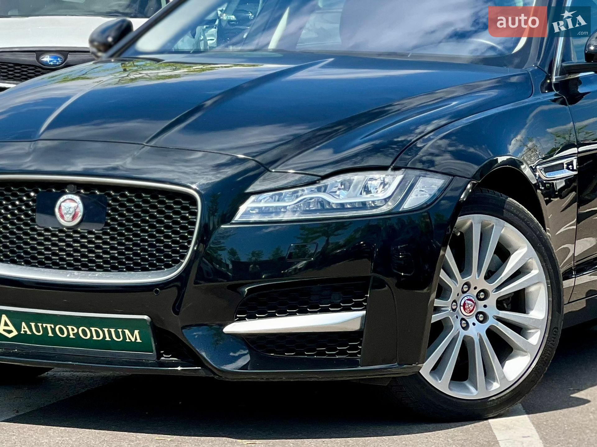 Jaguar XF 2018 VIN SAJBJ4FX5KCY78169 фото оголошення 9 з 48