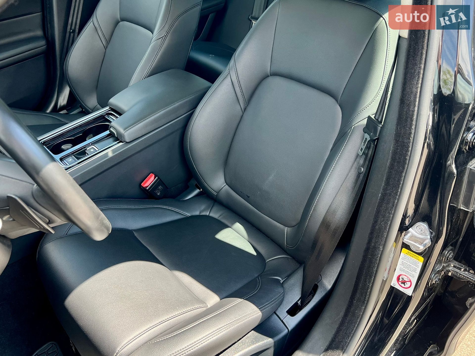 Jaguar XF 2018 VIN SAJBJ4FX5KCY78169 фото оголошення 30 з 48