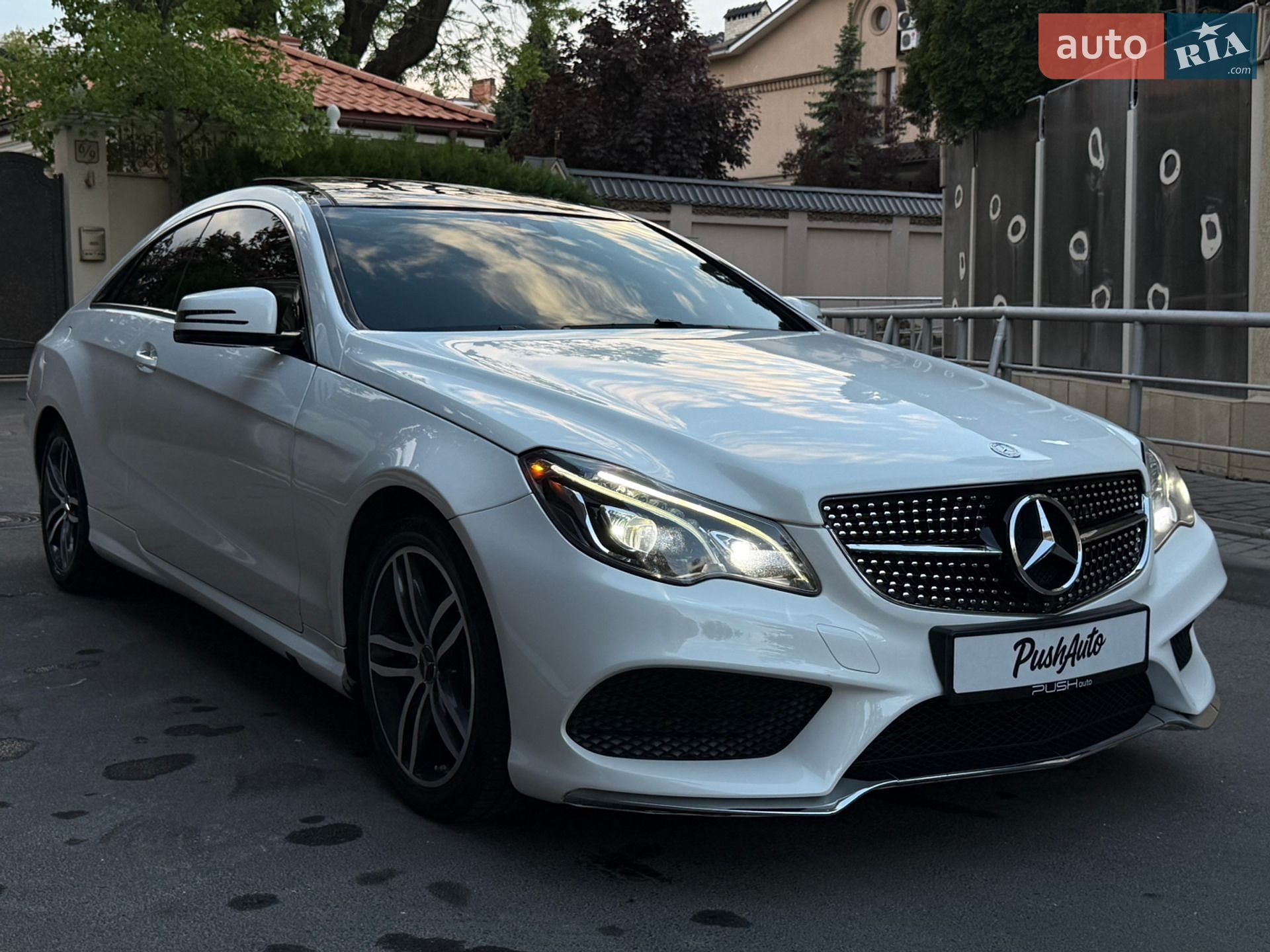 Mercedes-Benz E-Class 2015 VIN WDDKJ6HBXGF336475 фото оголошення 12 з 43