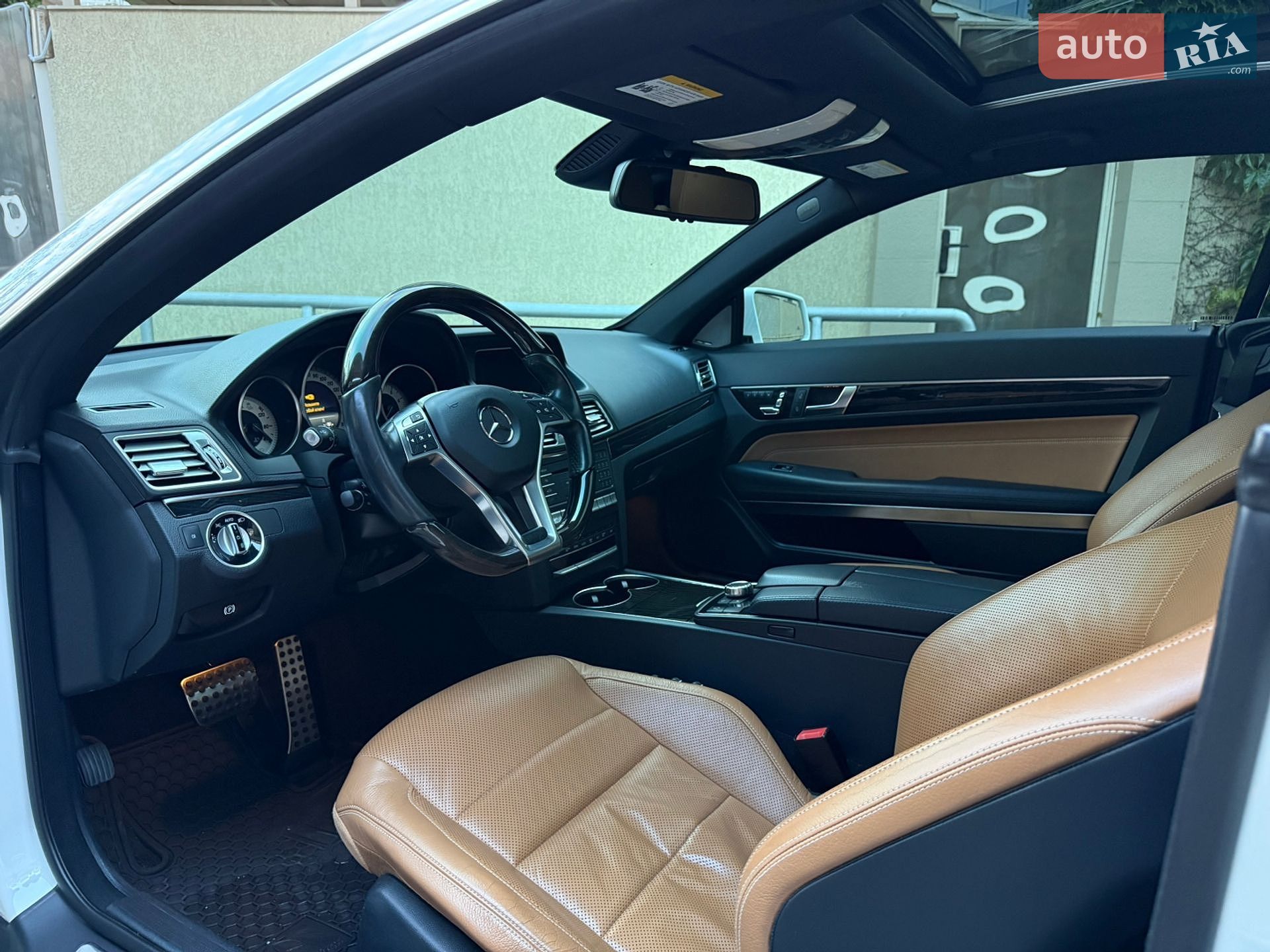 Mercedes-Benz E-Class 2015 VIN WDDKJ6HBXGF336475 фото оголошення 20 з 43