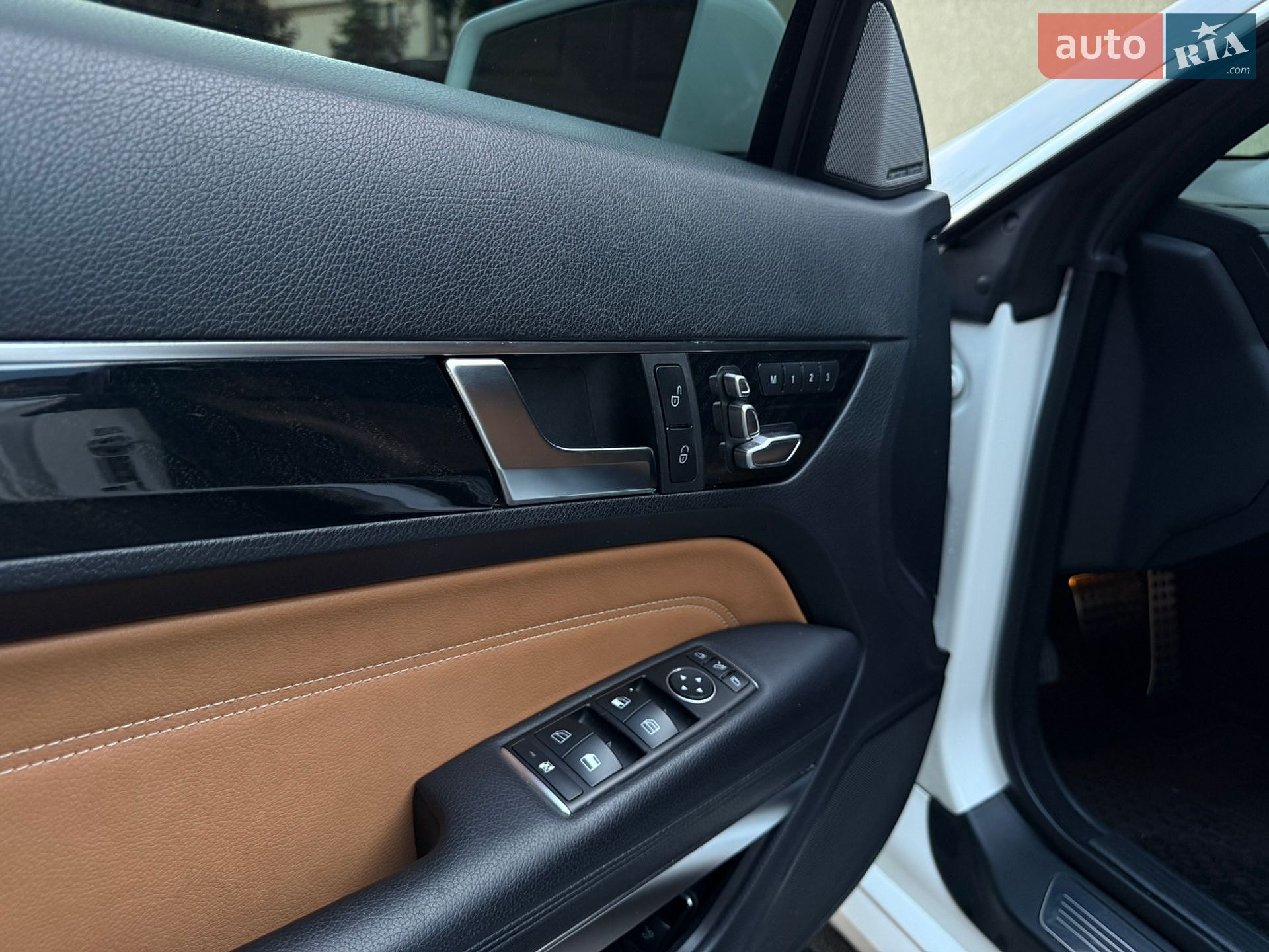 Mercedes-Benz E-Class 2015 VIN WDDKJ6HBXGF336475 фото оголошення 23 з 43