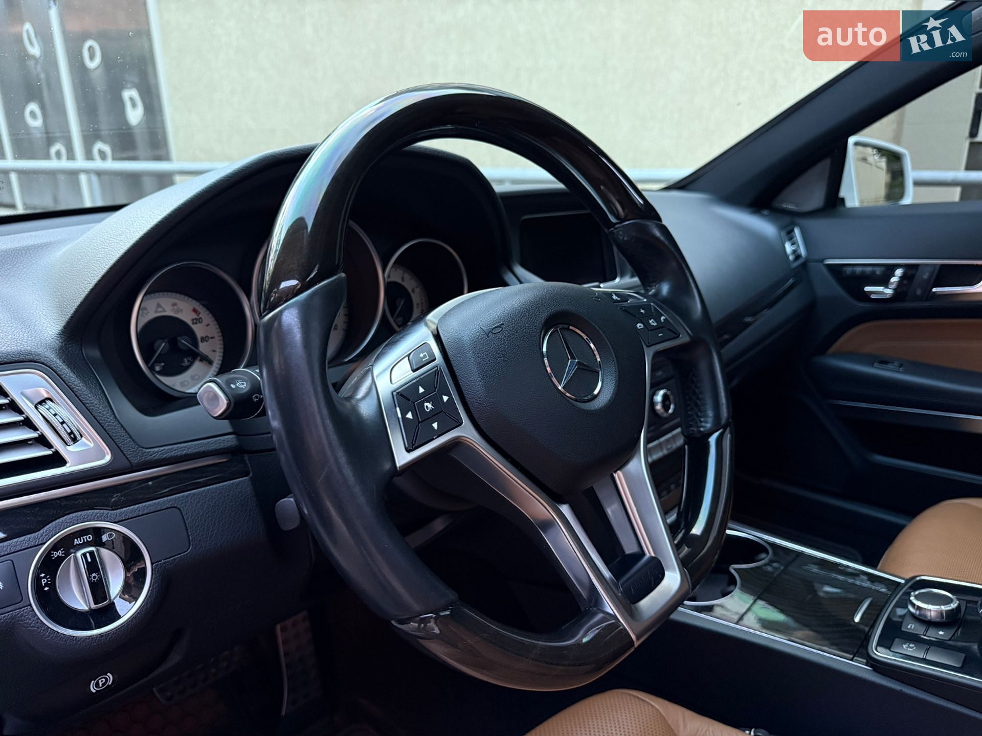 Mercedes-Benz E-Class 2015 VIN WDDKJ6HBXGF336475 фото оголошення 25 з 43