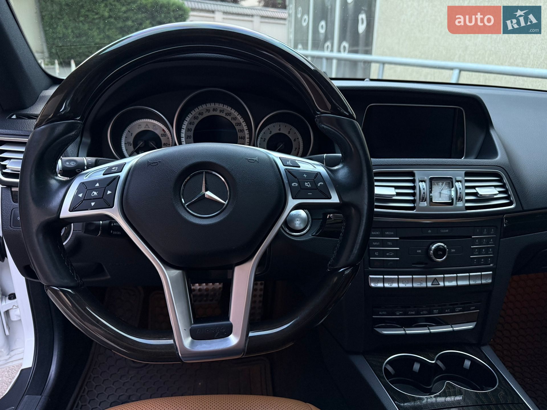 Mercedes-Benz E-Class 2015 VIN WDDKJ6HBXGF336475 фото оголошення 34 з 43