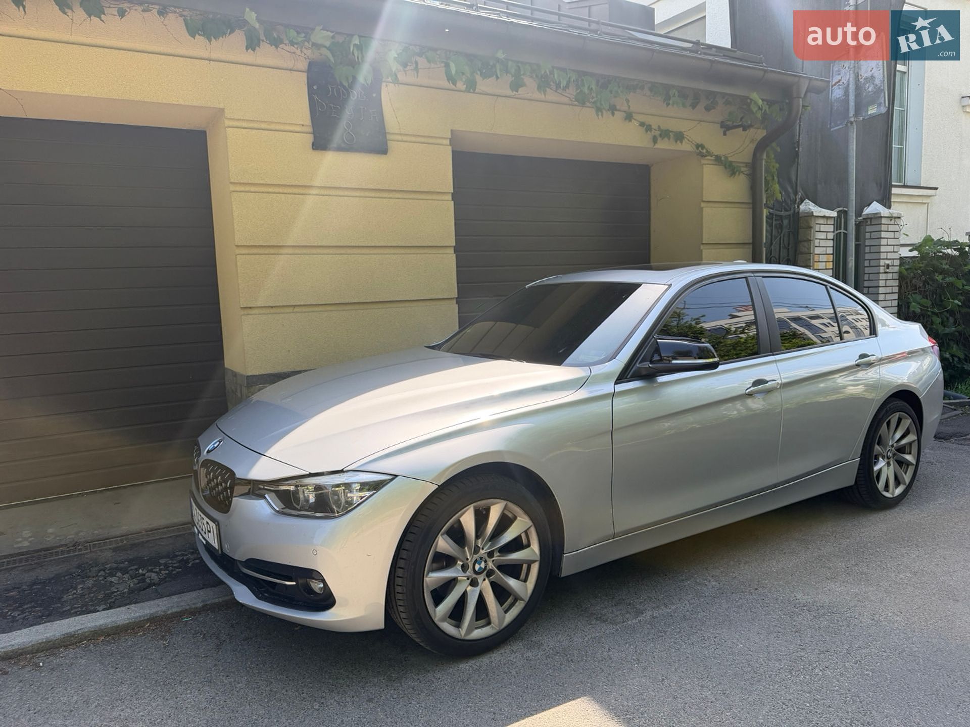 BMW 3 Series 2016 VIN WBA8E1G54GNT38457 фото оголошення 11 з 39