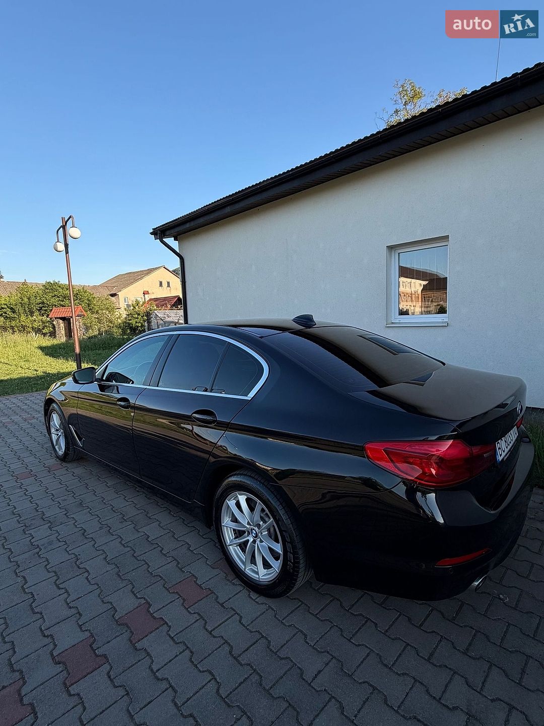 BMW 5 Series 2018 VIN WBAJF31030WW06258 фото оголошення 5 з 25