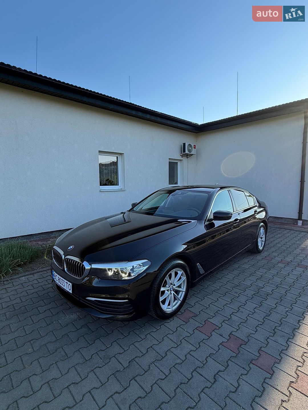 BMW 5 Series 2018 VIN WBAJF31030WW06258 фото оголошення 7 з 25