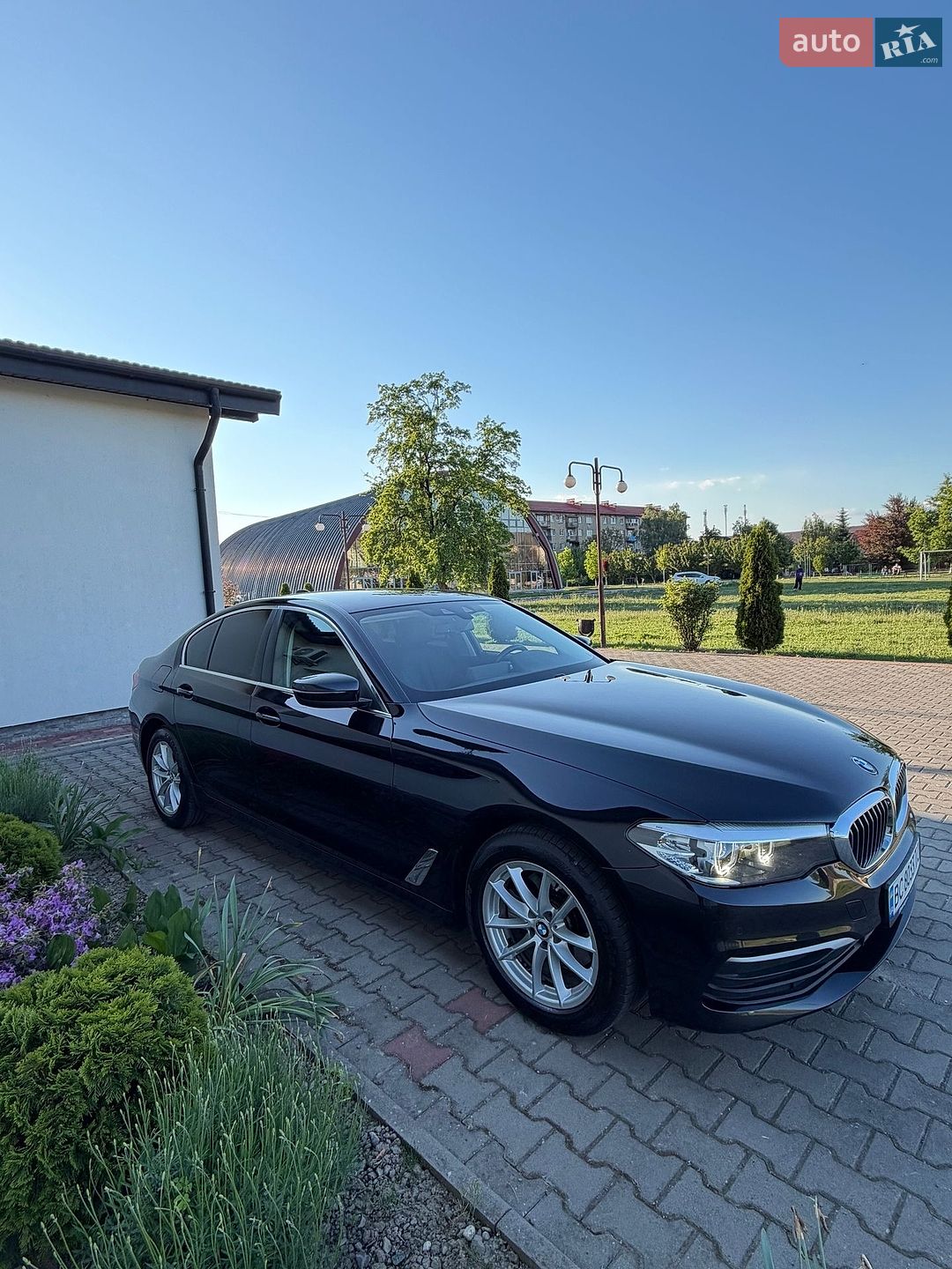 BMW 5 Series 2018 VIN WBAJF31030WW06258 фото оголошення 8 з 25