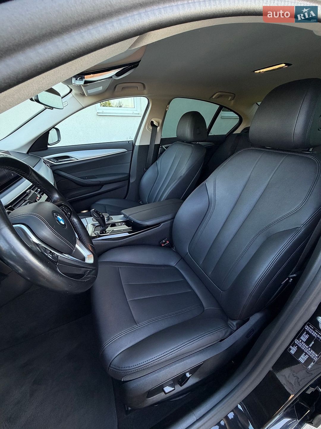 BMW 5 Series 2018 VIN WBAJF31030WW06258 фото оголошення 19 з 25