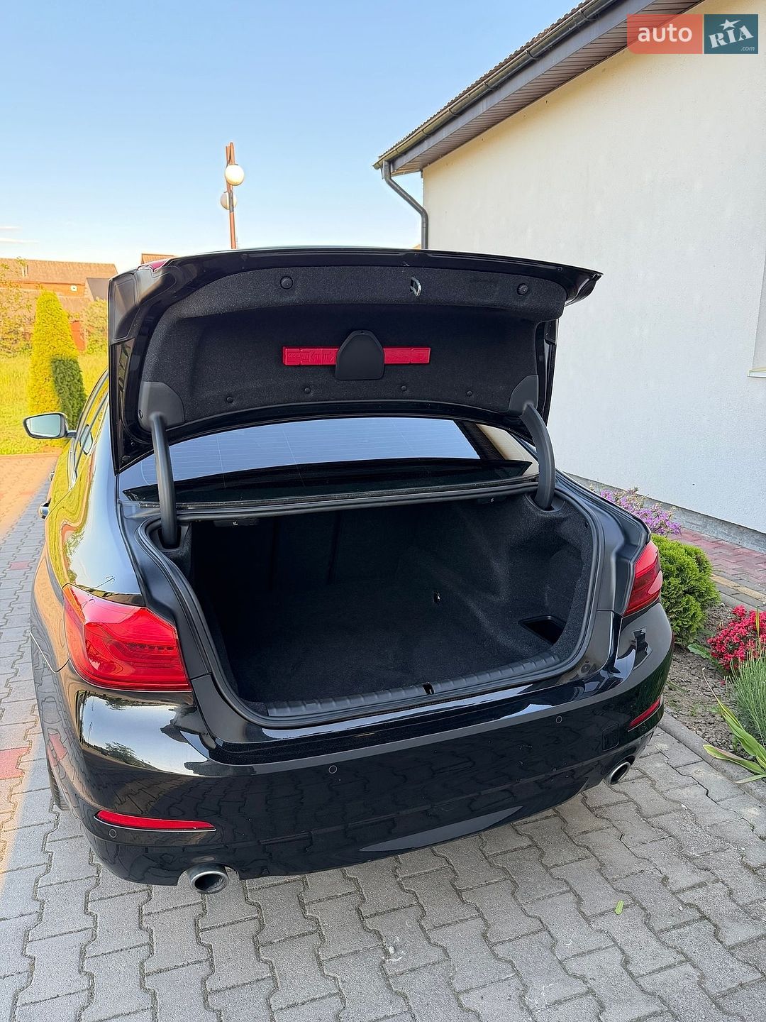 BMW 5 Series 2018 VIN WBAJF31030WW06258 фото оголошення 25 з 25