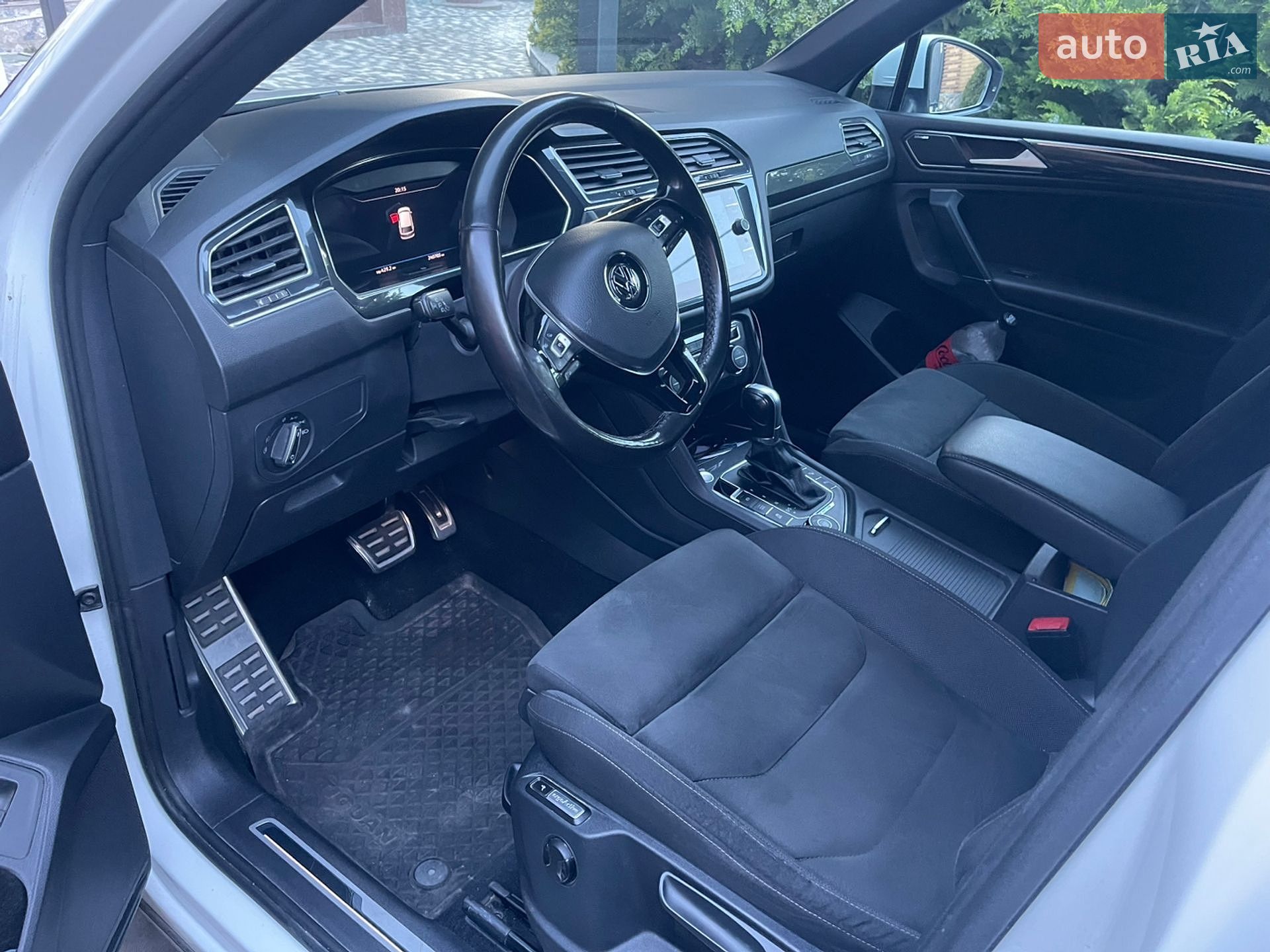 Volkswagen Tiguan 2018 VIN WVGZZZ5NZJM138486 фото оголошення 5 з 30