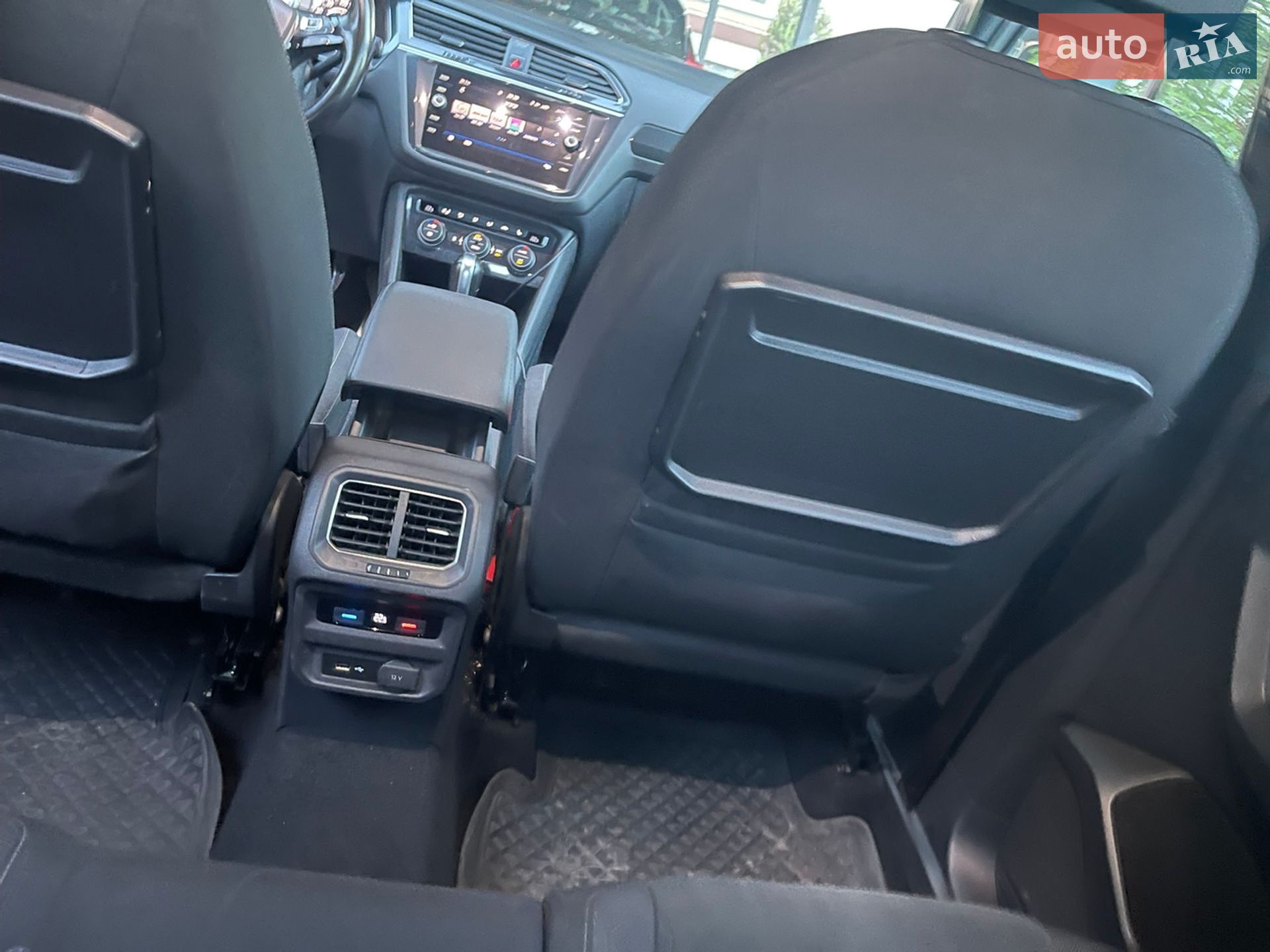 Volkswagen Tiguan 2018 VIN WVGZZZ5NZJM138486 фото оголошення 24 з 30