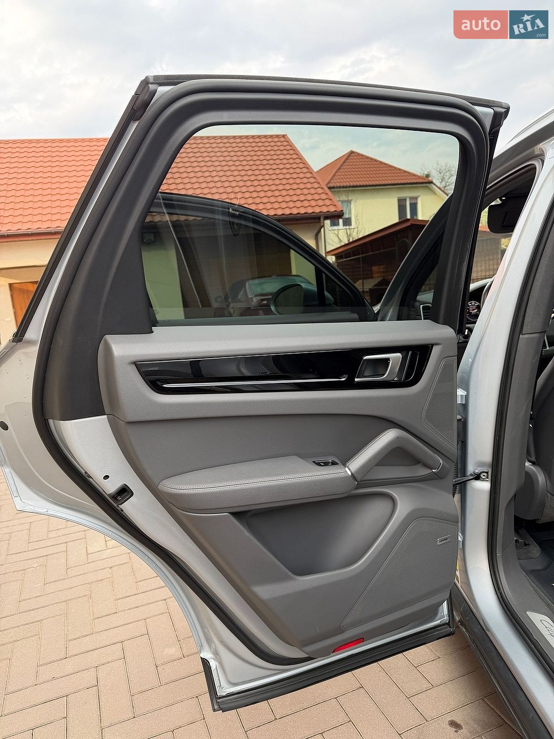 Porsche Cayenne 2018 VIN WP1AA2AY4KDA08095 фото оголошення 19 з 33