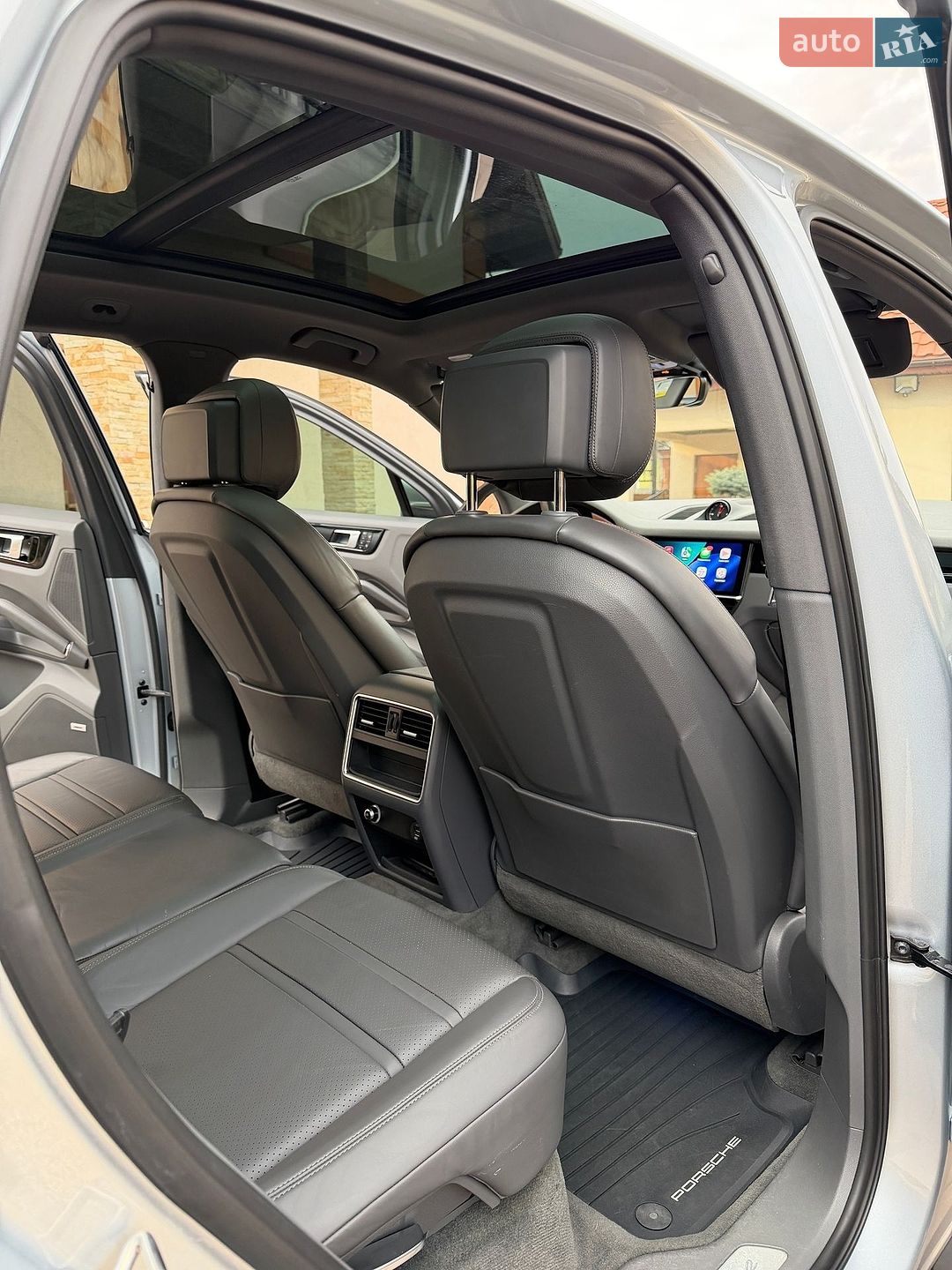 Porsche Cayenne 2018 VIN WP1AA2AY4KDA08095 фото оголошення 22 з 33