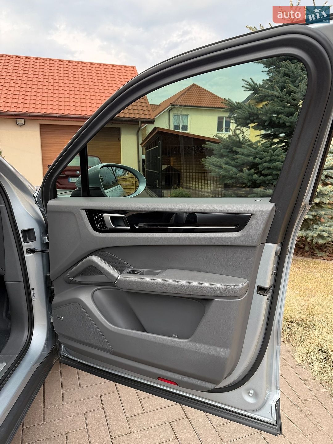 Porsche Cayenne 2018 VIN WP1AA2AY4KDA08095 фото оголошення 24 з 33