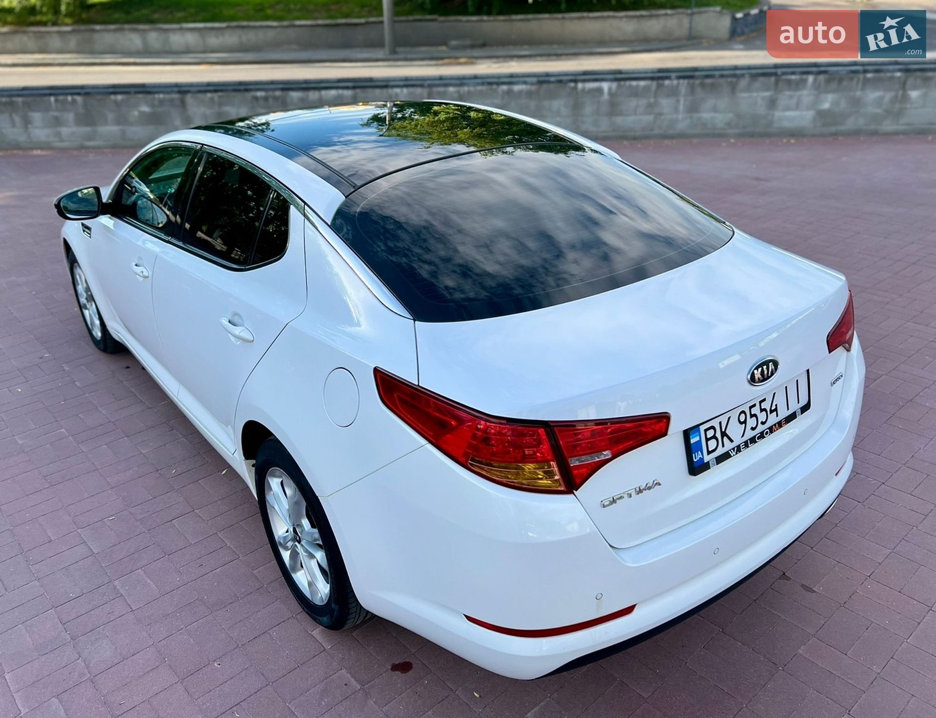 Kia Optima 2012 VIN KNAGN414BC5270772 фото оголошення 8 з 54