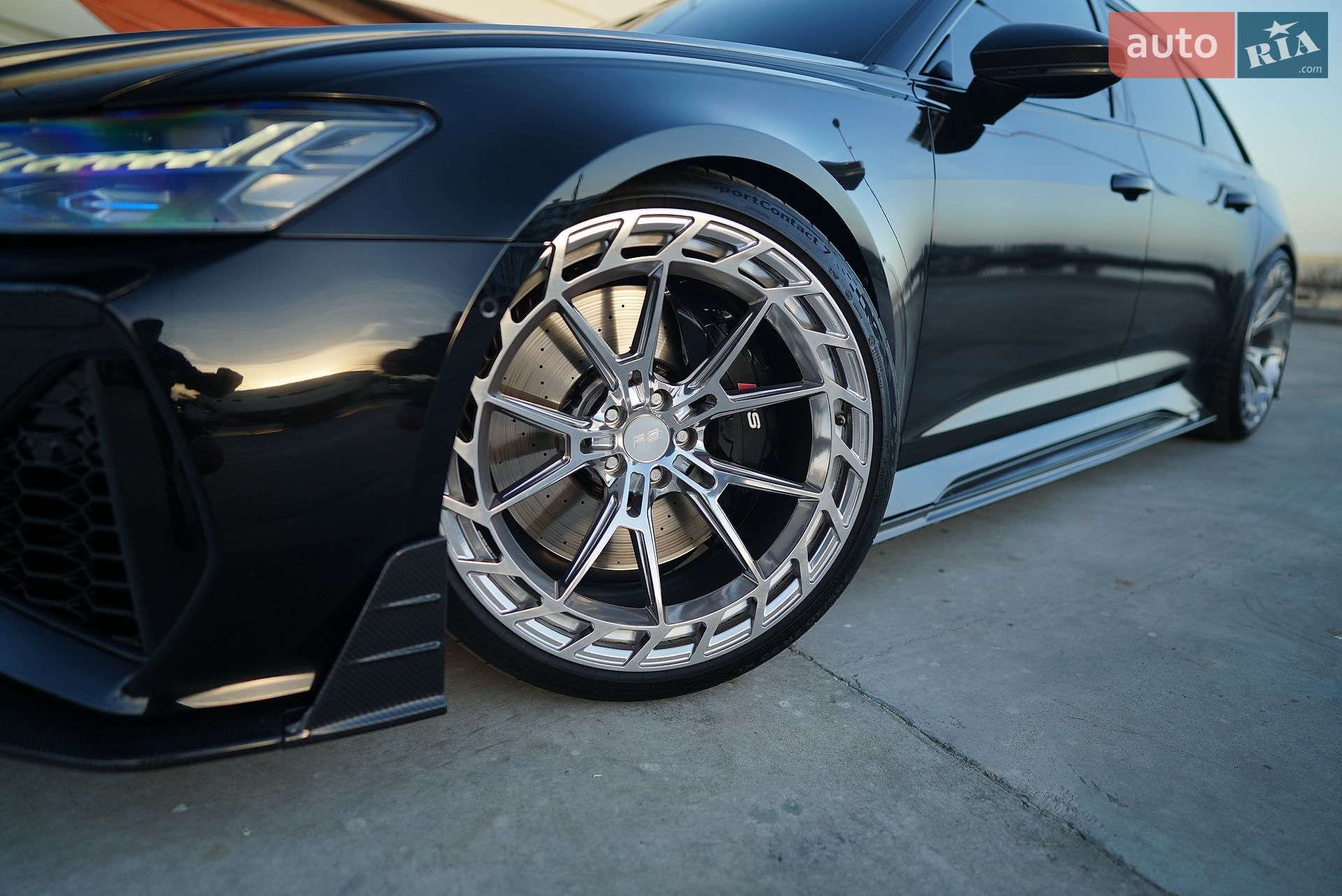 Audi RS6 2024 VIN WUAZZZF20RN905304 фото оголошення 3 з 169