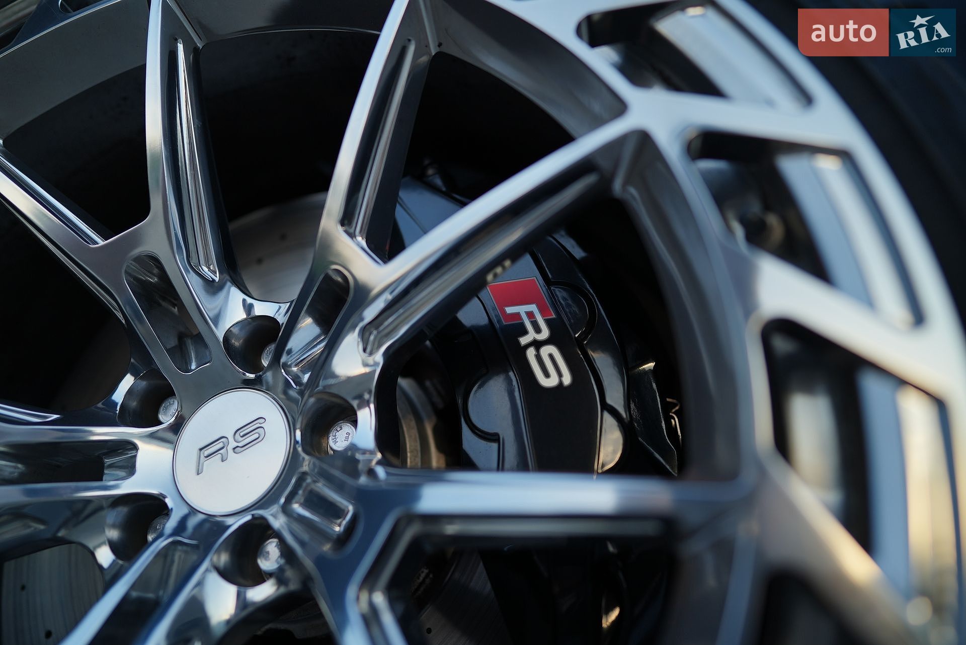 Audi RS6 2024 VIN WUAZZZF20RN905304 фото оголошення 8 з 169