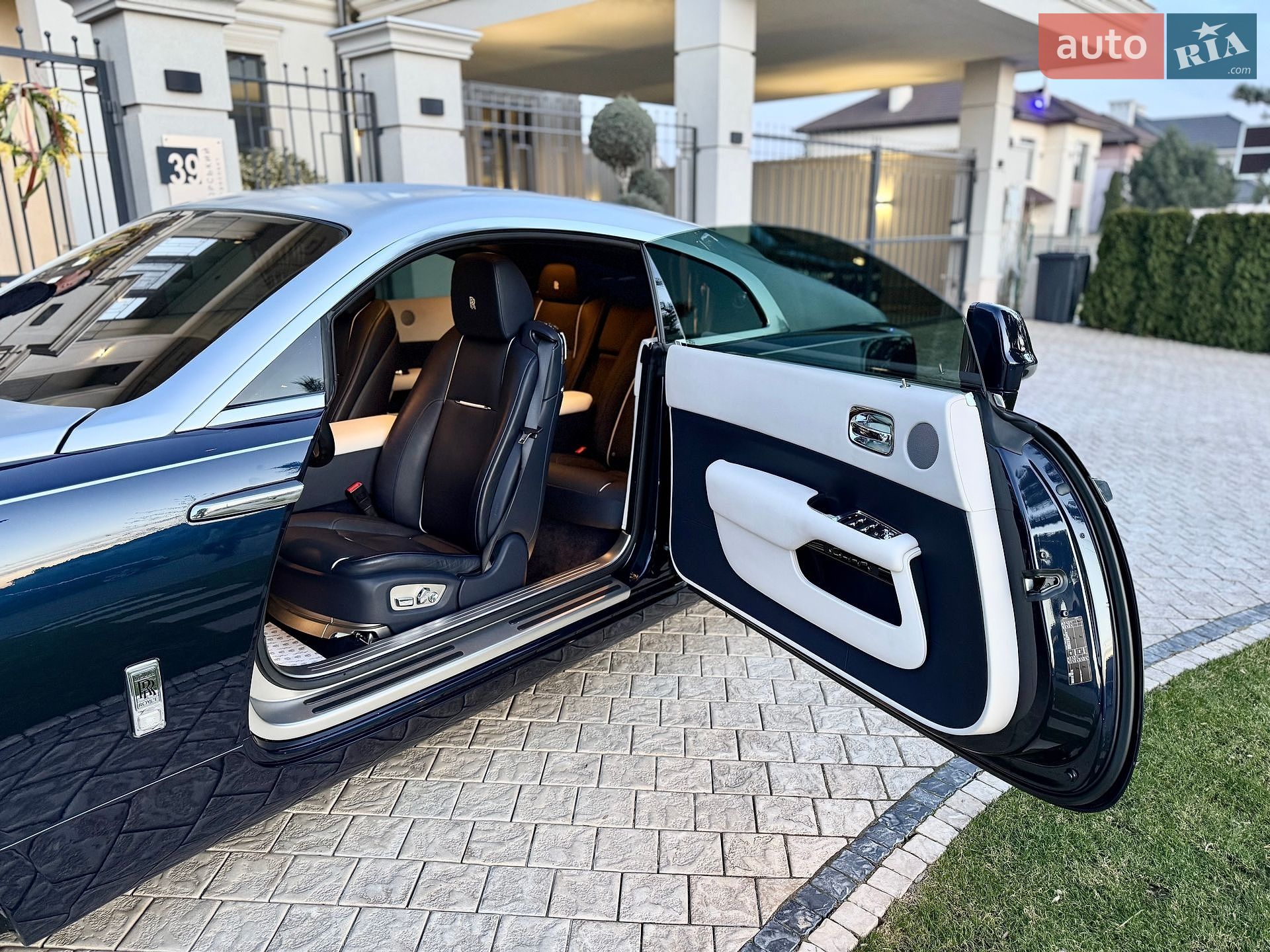 Rolls-Royce Wraith 2015 VIN SCA665C06FUX79186 фото оголошення 28 з 67