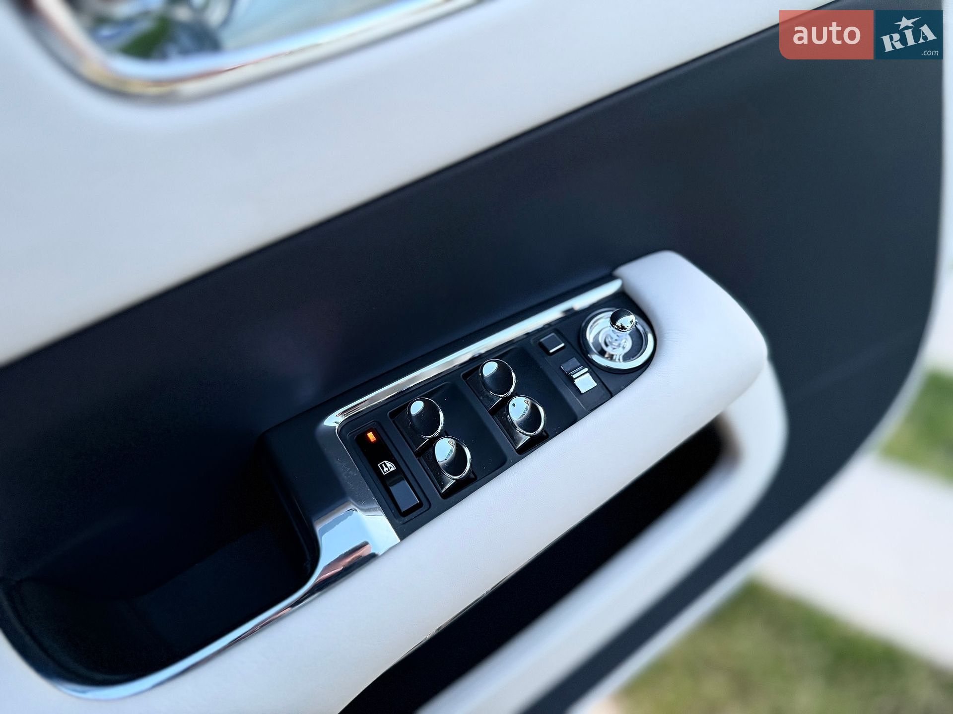 Rolls-Royce Wraith 2015 VIN SCA665C06FUX79186 фото оголошення 31 з 67