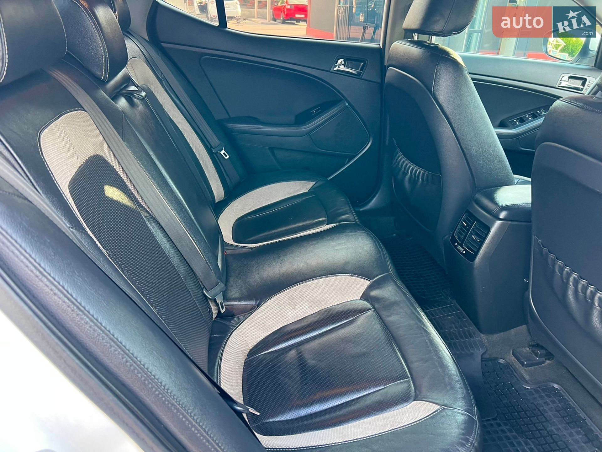 Kia Optima 2012 VIN KNAGN414BC5270772 фото оголошення 53 з 54