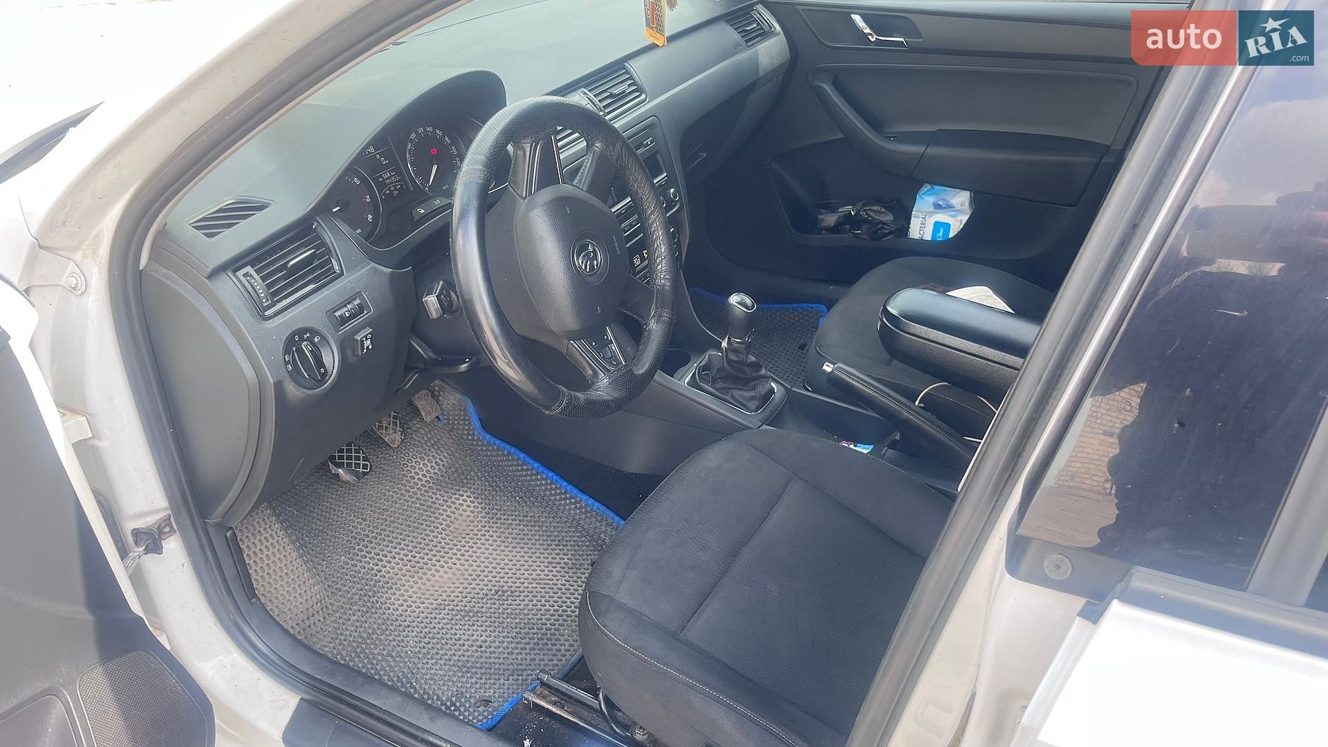 Skoda Rapid 2013 VIN Y6UAD2NH2DB100422 фото оголошення 6 з 26