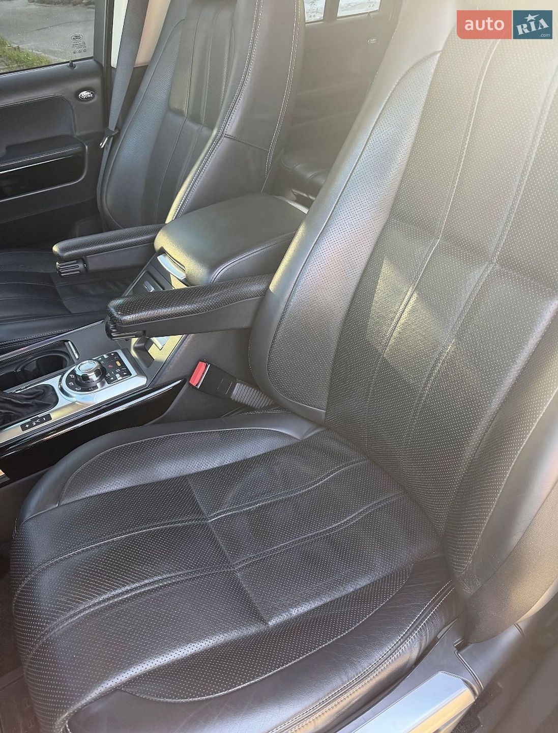 Land Rover Range Rover 2010 VIN SALLMAME4BA334723 фото оголошення 4 з 11