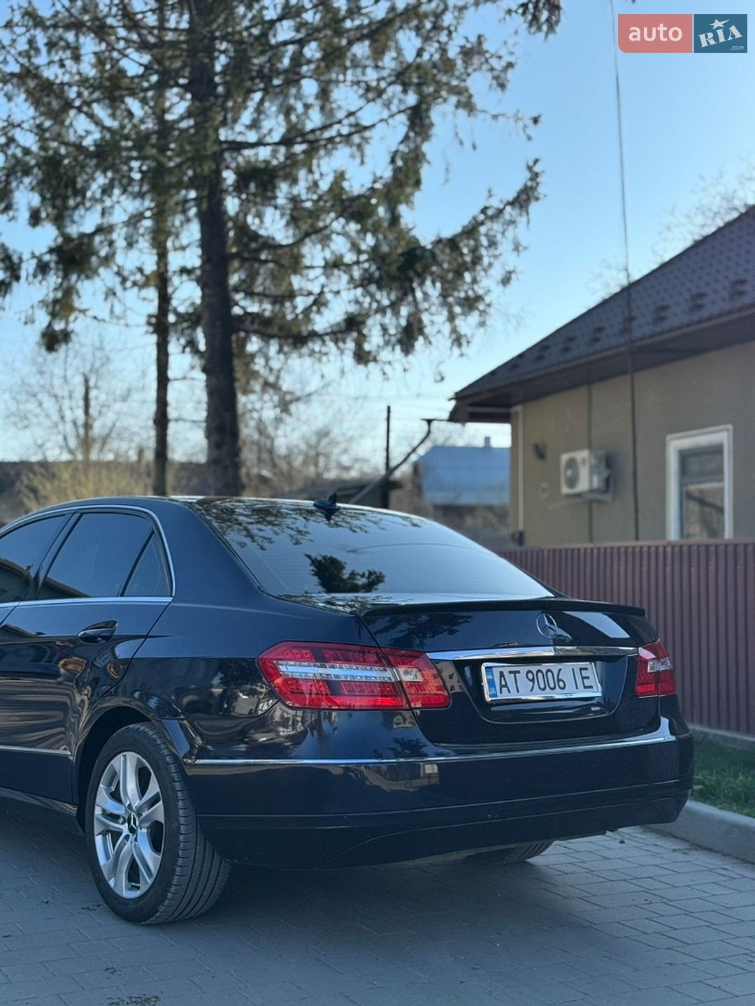 Mercedes-Benz E-Class 2011 VIN WDD2120051A488730 фото оголошення 12 з 35