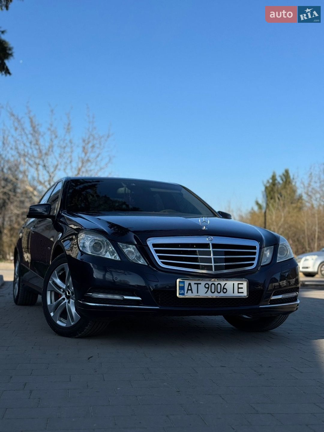 Mercedes-Benz E-Class 2011 VIN WDD2120051A488730 фото оголошення 4 з 35