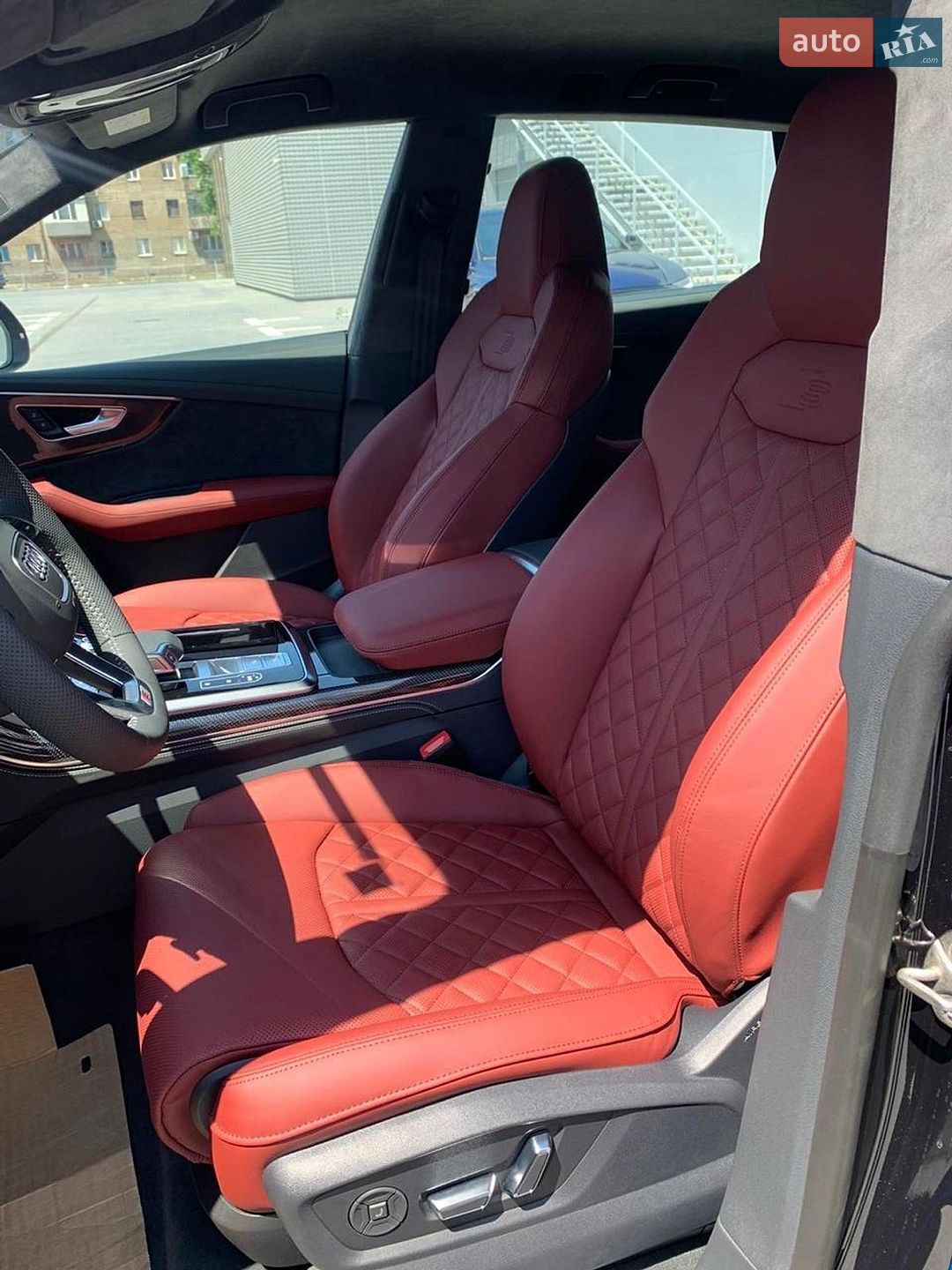 Audi SQ8 2020 VIN WAUZZZF16LD026467 фото оголошення 18 з 34