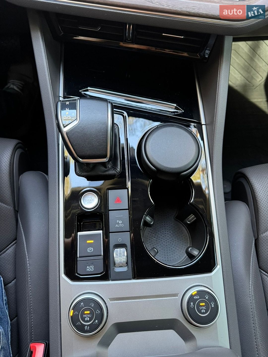 Volkswagen Touareg 2020 VIN WVGZZZCRZMD009243 фото оголошення 10 з 35