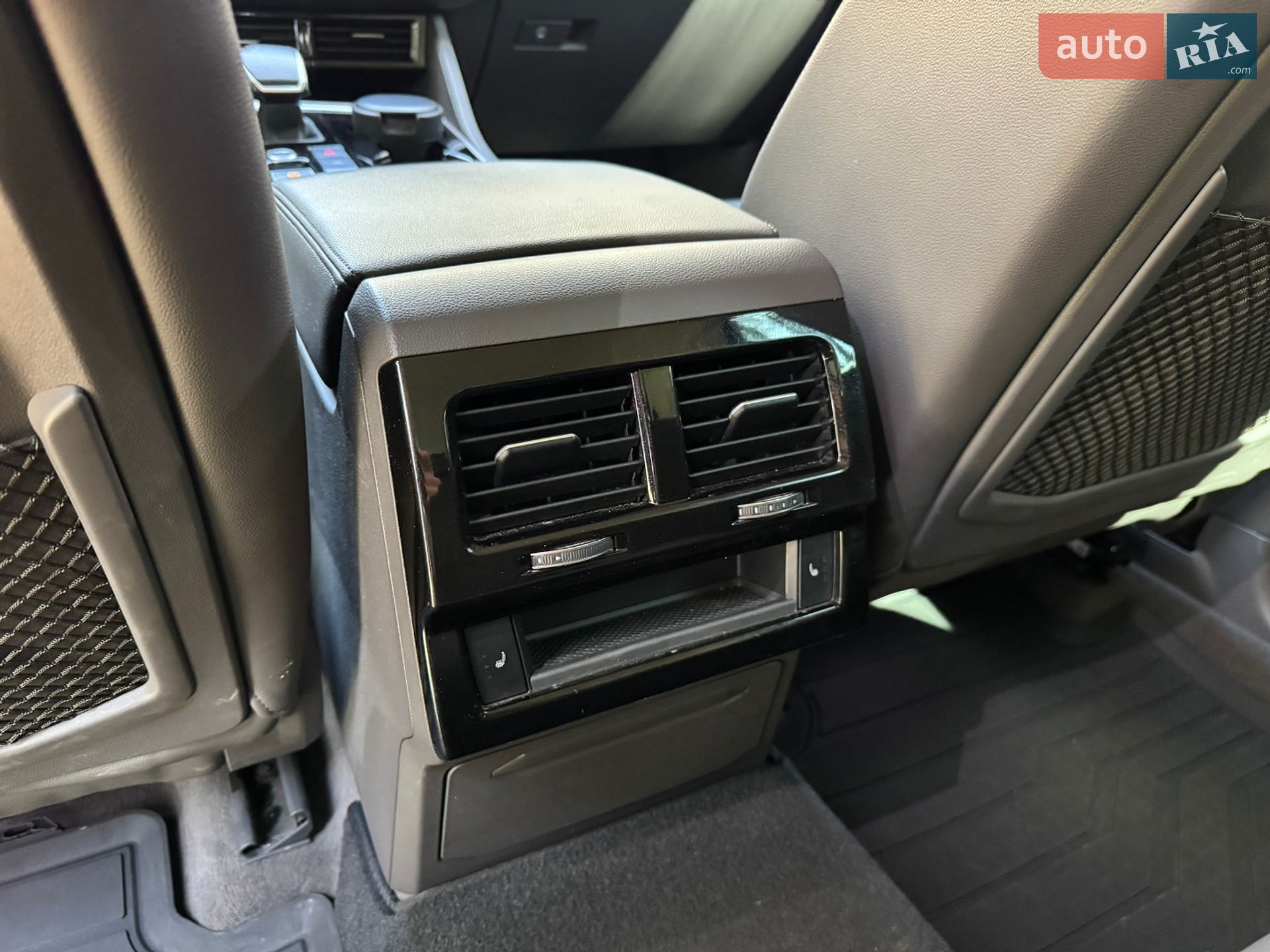 Volkswagen Touareg 2020 VIN WVGZZZCRZMD009243 фото оголошення 21 з 35
