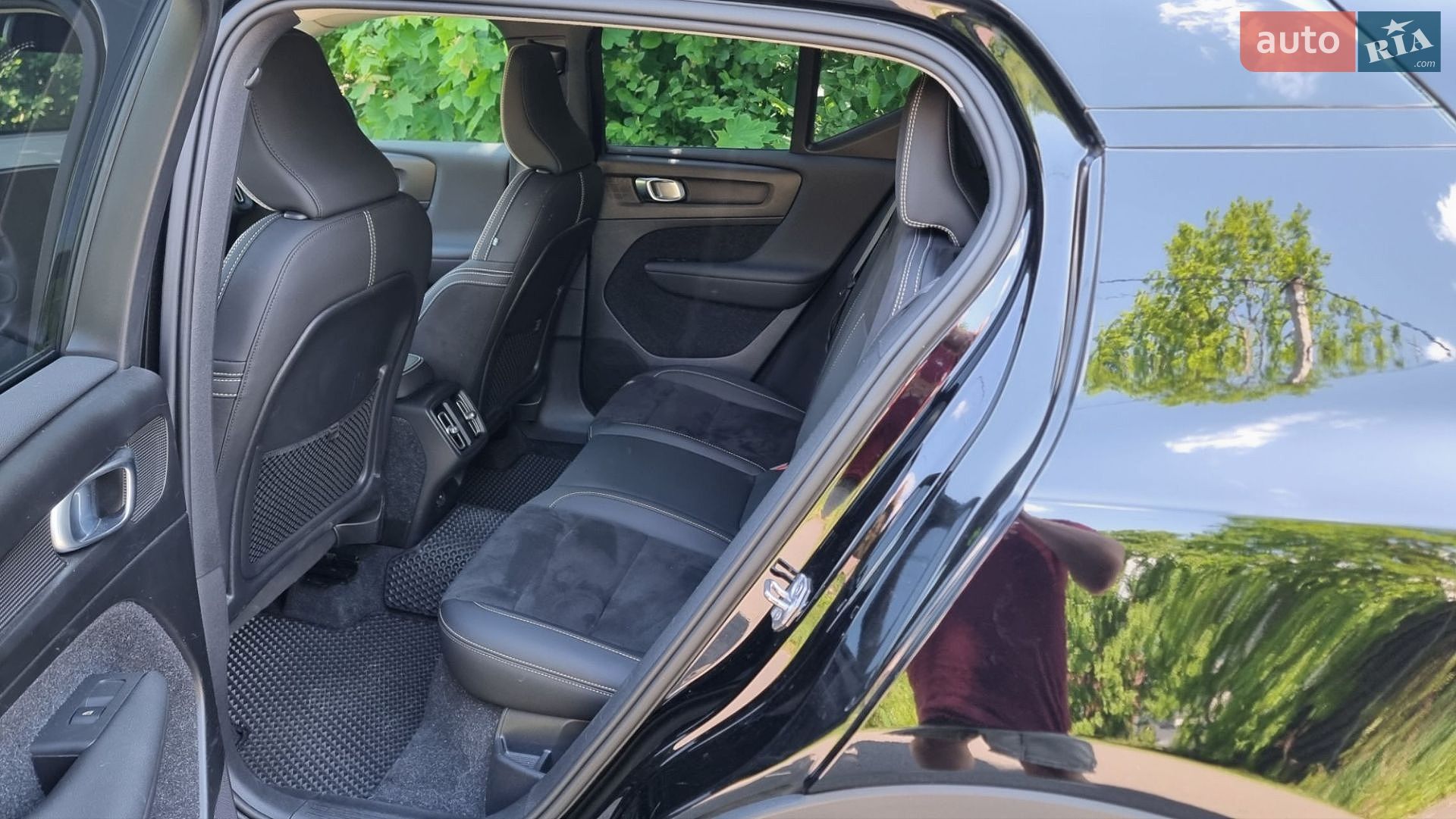 Volvo XC40 2019 VIN YV1XZ72BDL2185438 фото оголошення 8 з 14