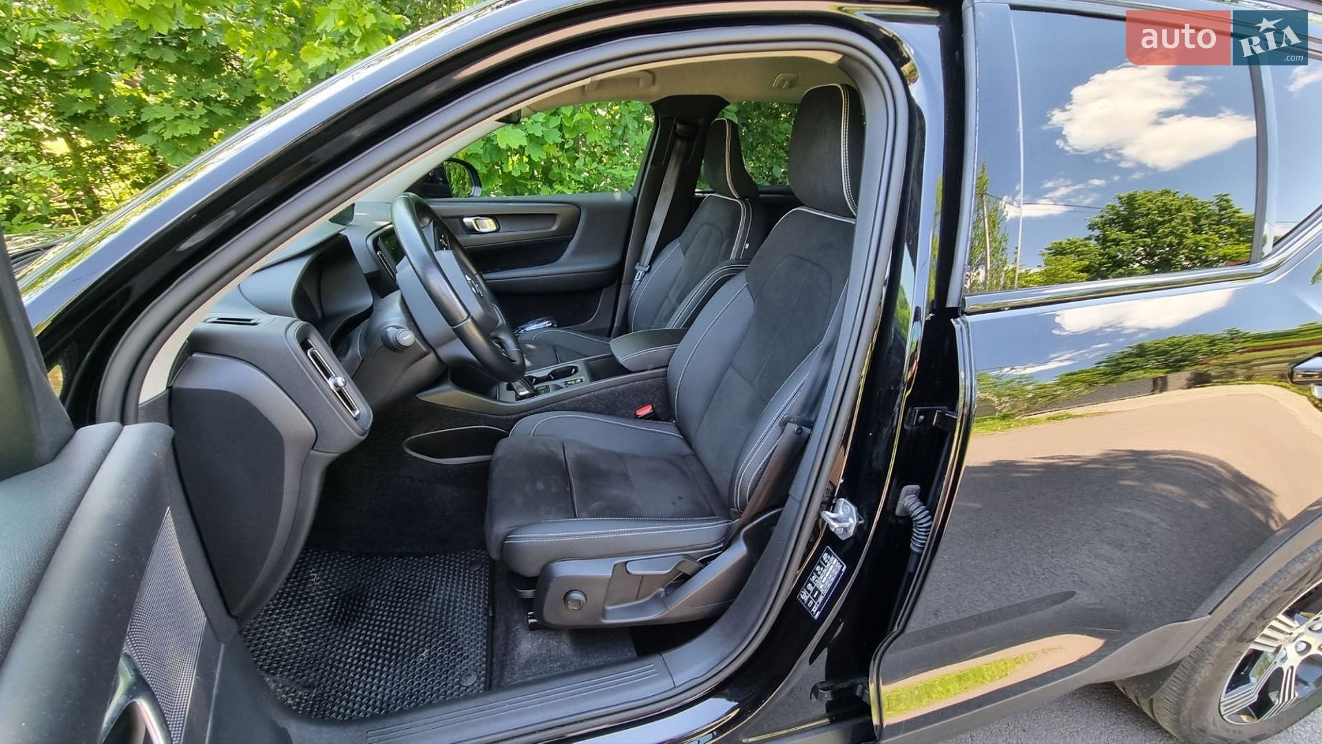 Volvo XC40 2019 VIN YV1XZ72BDL2185438 фото оголошення 11 з 14