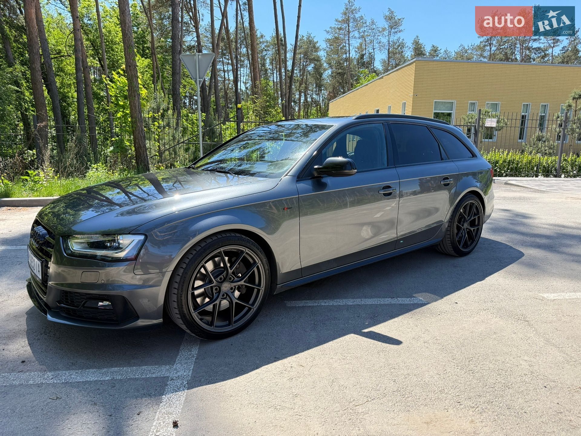 Audi A4 2015 VIN WAUZZZ8K7FA137864 фото оголошення 2 з 37