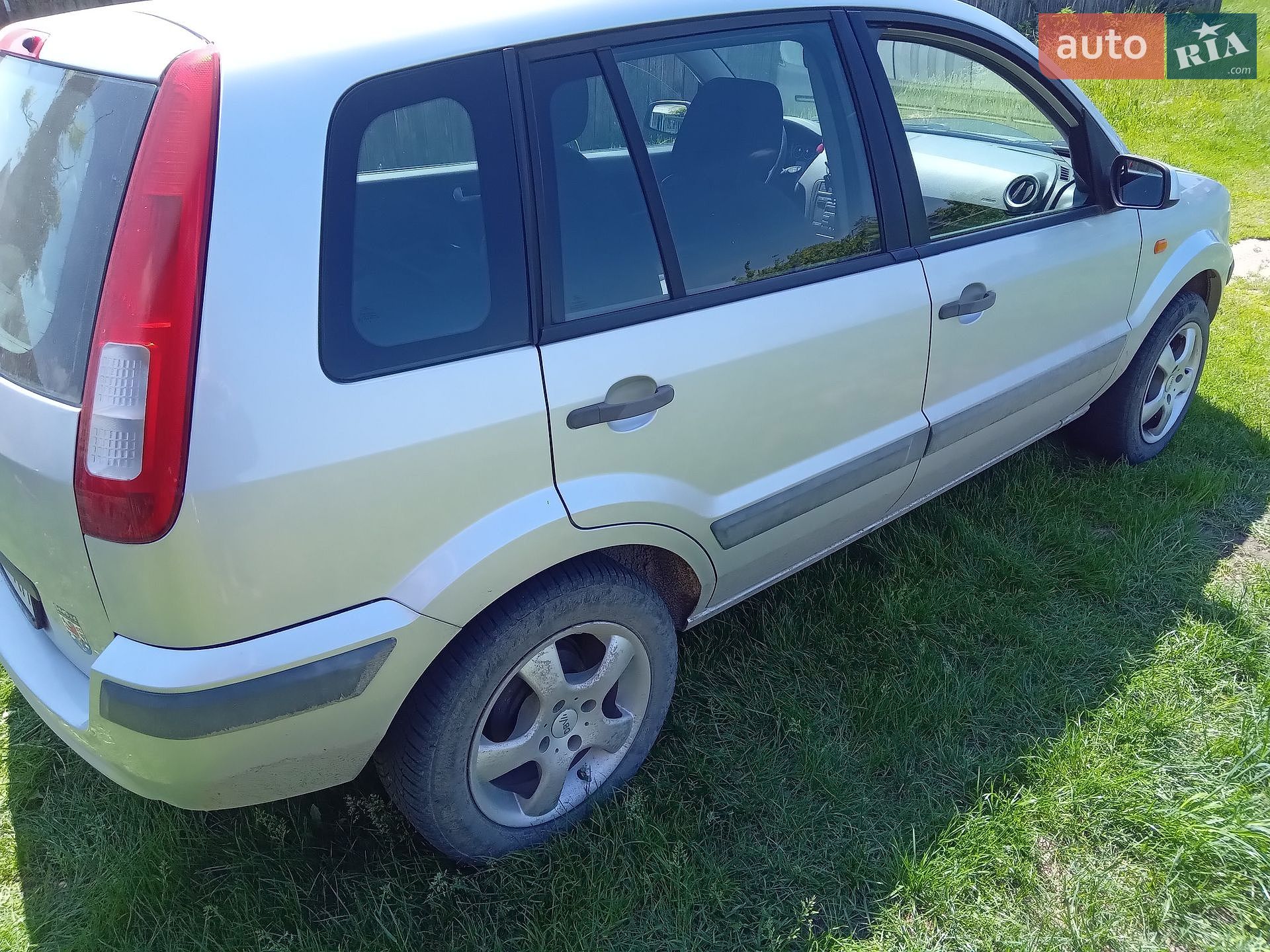 Ford Fusion 2008 VIN WF0UXXGAJU8C32575 фото оголошення 7 з 18
