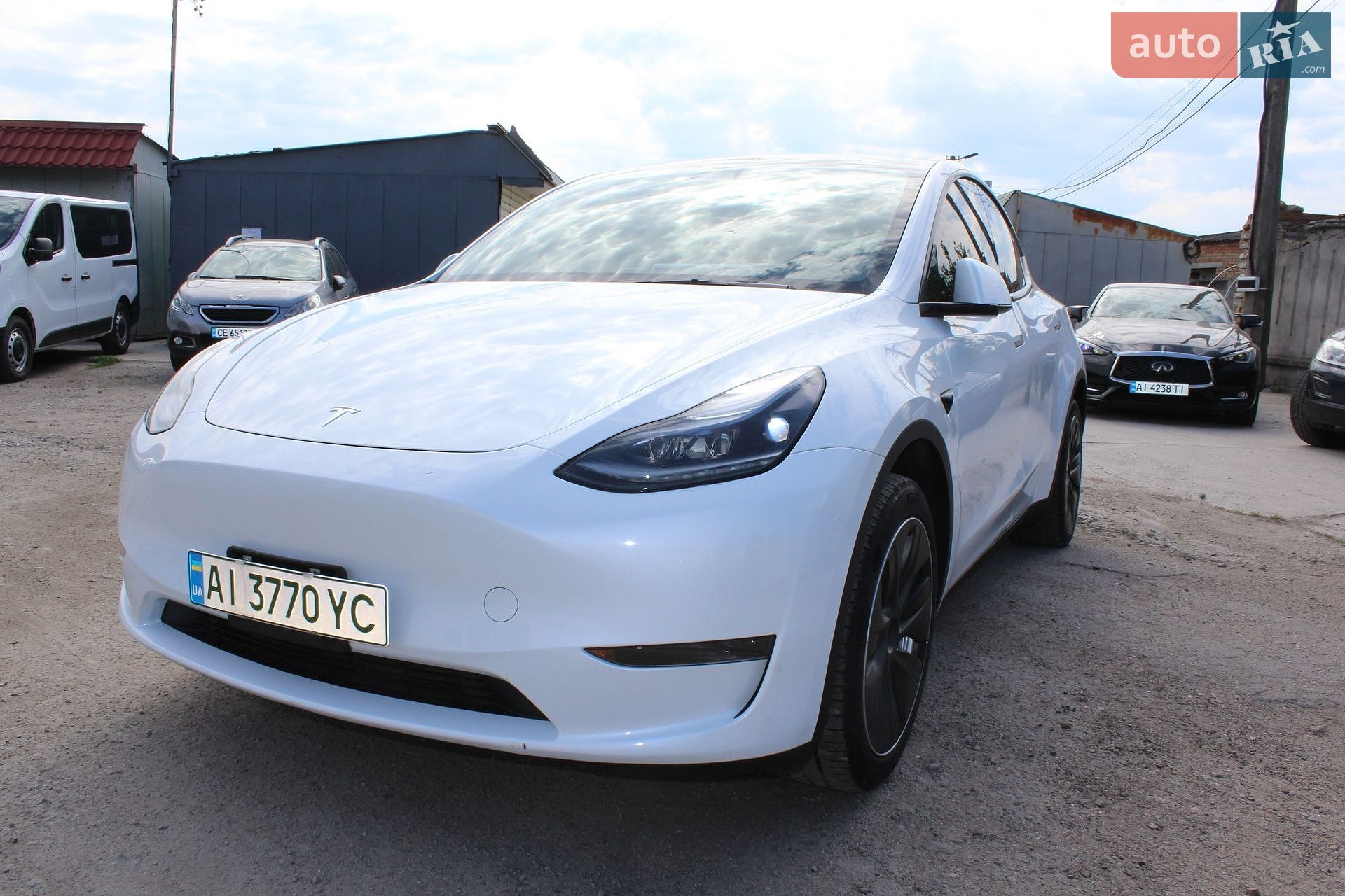 Tesla Model Y 2023 VIN LRWYGDFDXPC967611 фото оголошення 20 з 21