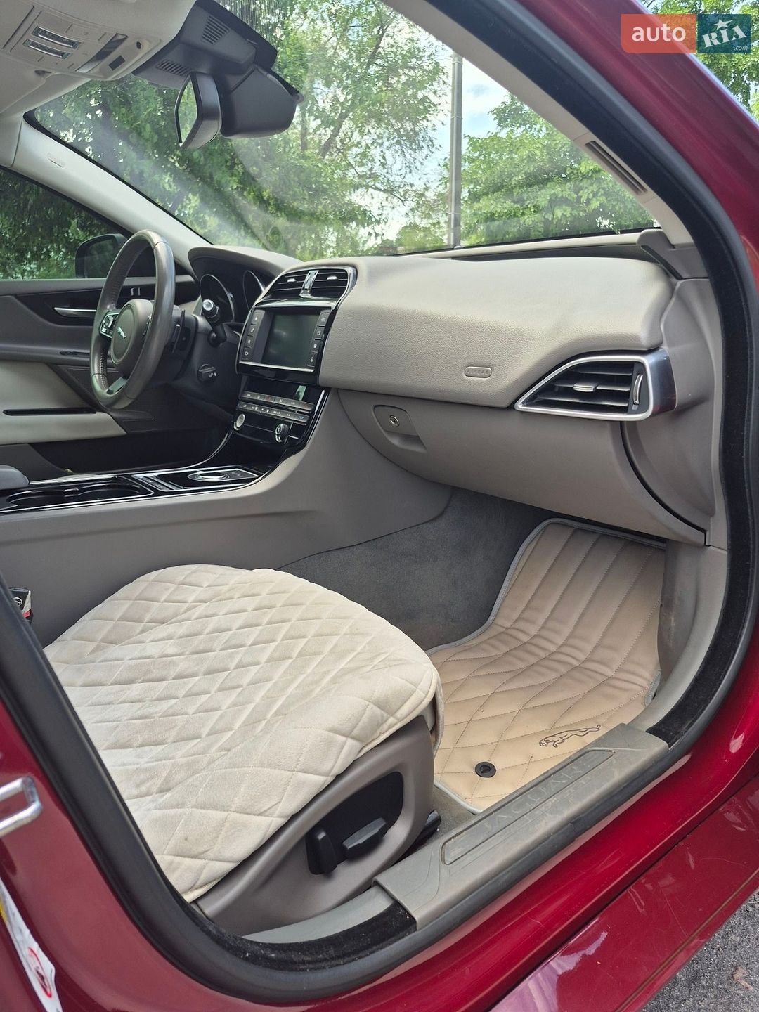 JAGUAR XE 2016 VIN SAJAR4BG7HA951881 фото оголошення 19 з 24