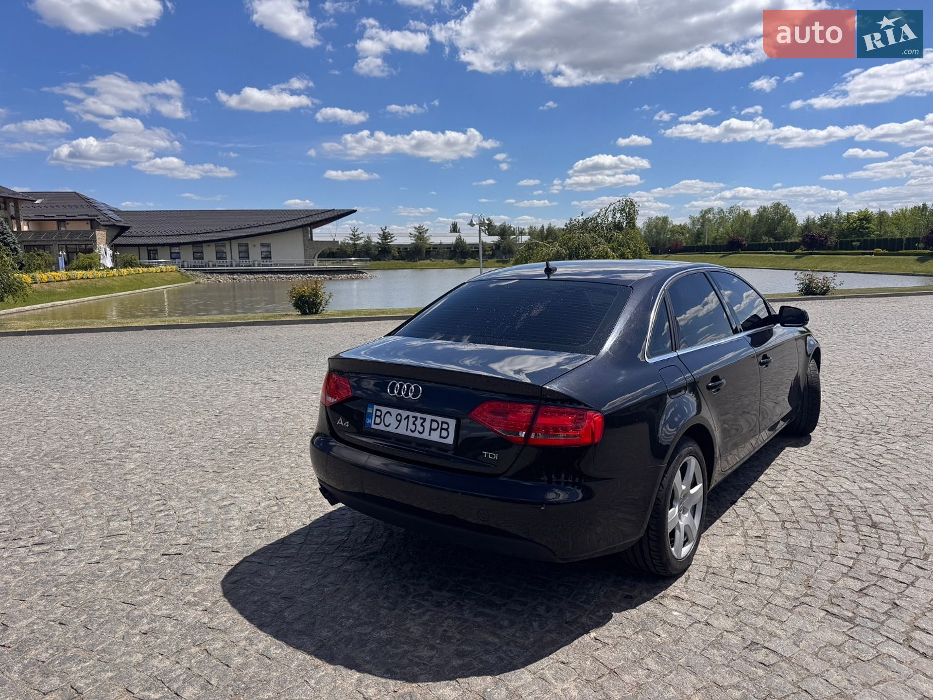 Audi A4 2011 VIN WAUZZZ8K5CA084058 фото оголошення 3 з 8
