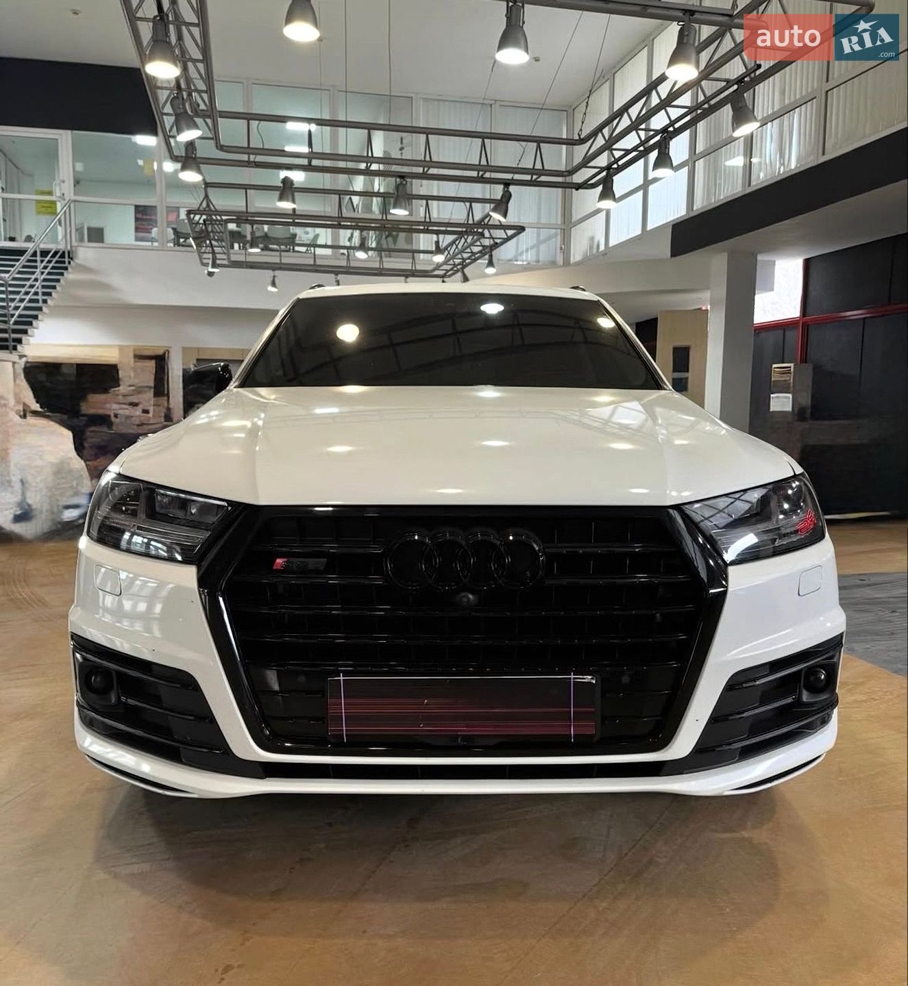 Audi Q7 2018 VIN WA1VAAF76JD037958 фото оголошення 7 з 18