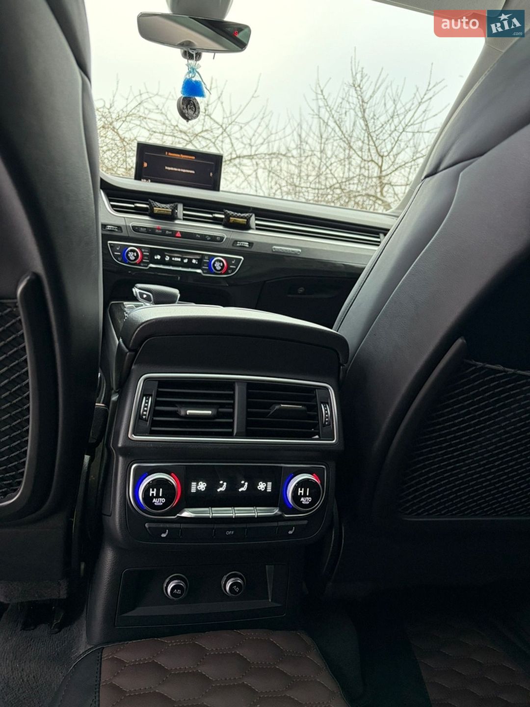 Audi Q7 2018 VIN WA1VAAF76JD037958 фото оголошення 11 з 18