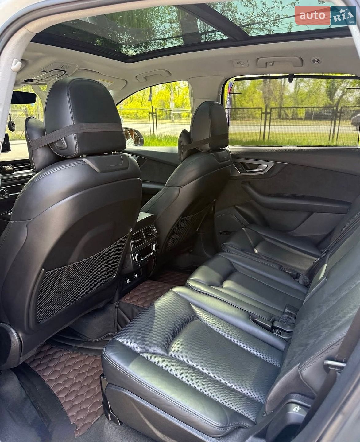Audi Q7 2018 VIN WA1VAAF76JD037958 фото оголошення 18 з 18