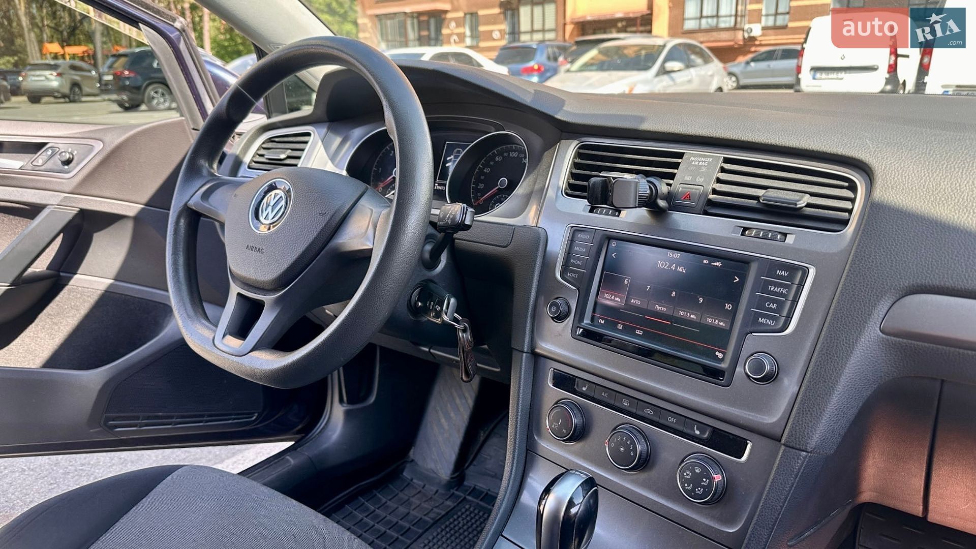 Volkswagen Golf 2016 VIN WVWZZZAUZGP581580 фото оголошення 10 з 17