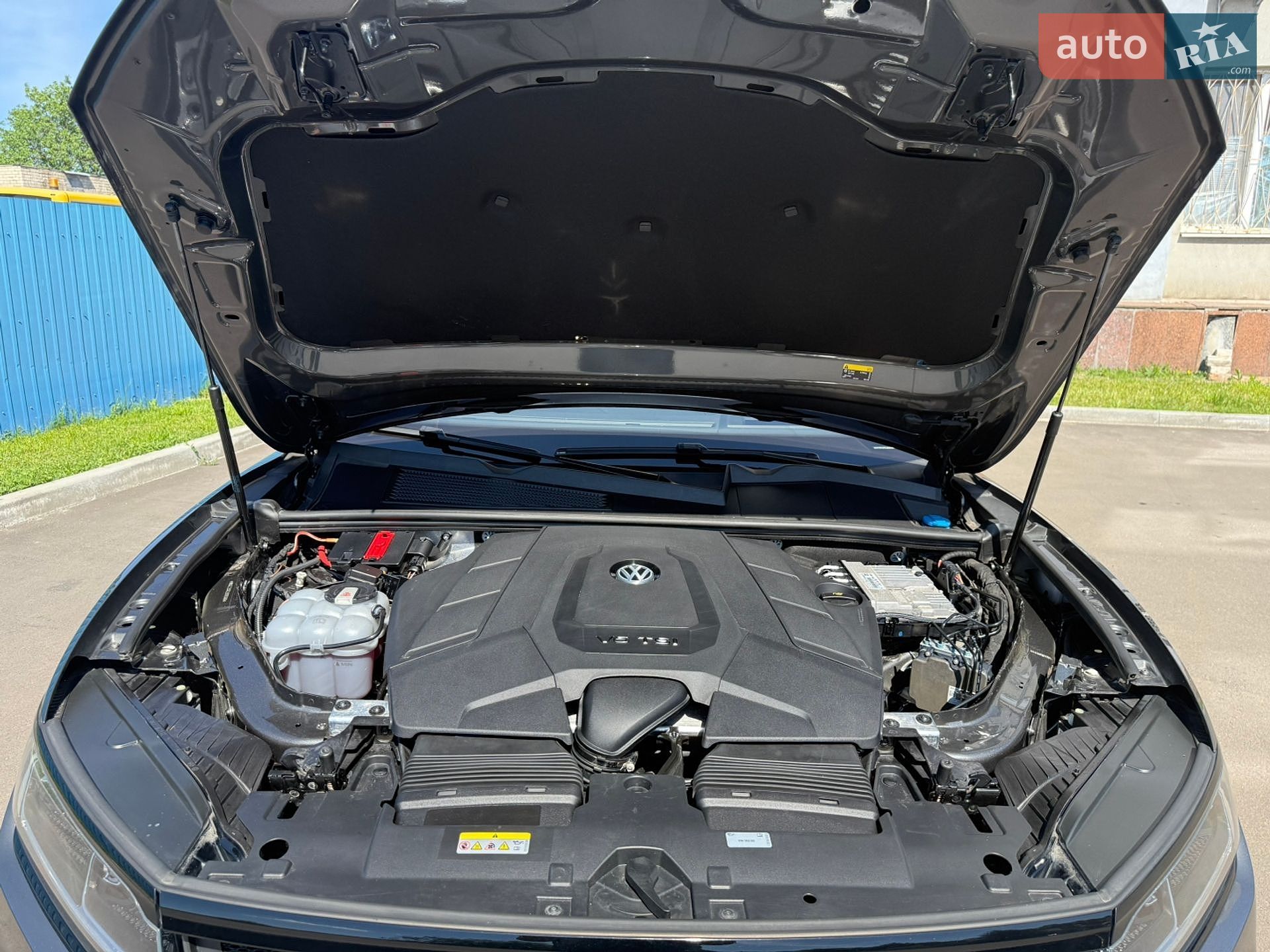 Volkswagen Touareg 2020 VIN WVGZZZCRZLD035366 фото оголошення 8 з 15