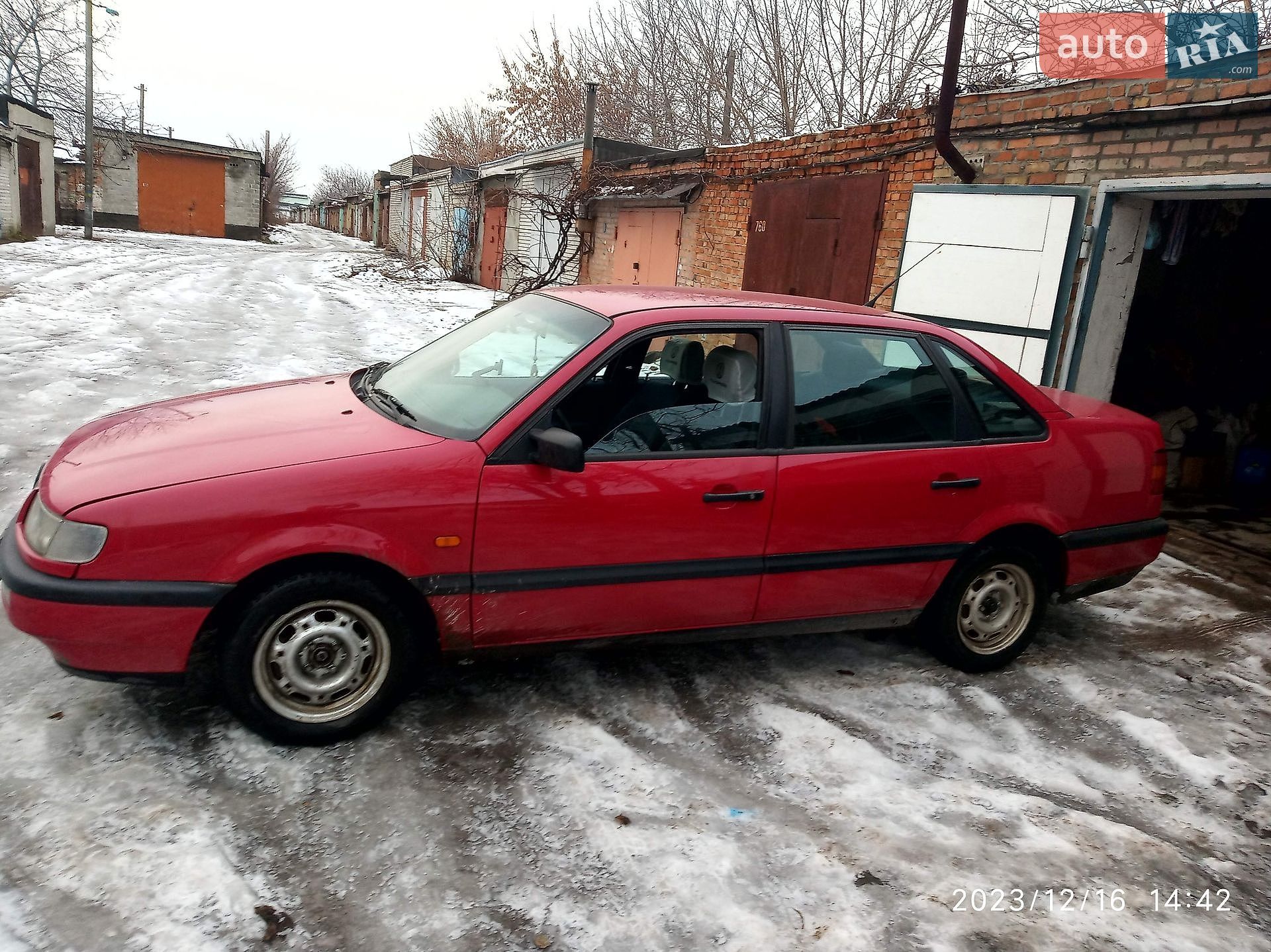 Volkswagen Passat 1995 VIN WVWZZZ3AZSE156821 фото оголошення 3 з 4