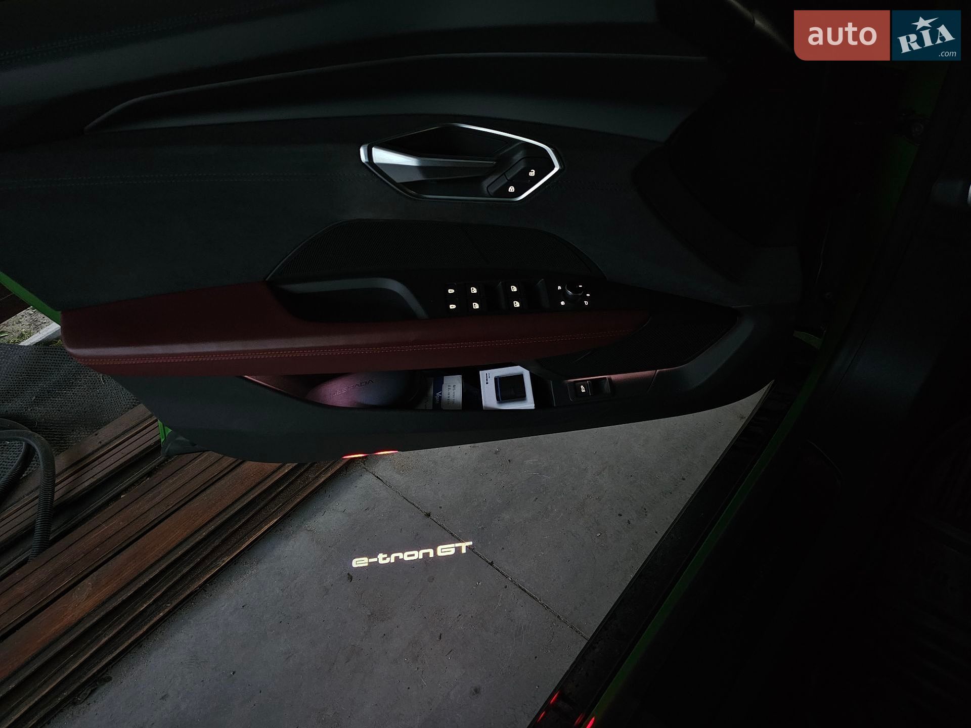Audi e-tron GT 2022 VIN WAUZZZFW5P7000961 фото оголошення 16 з 21